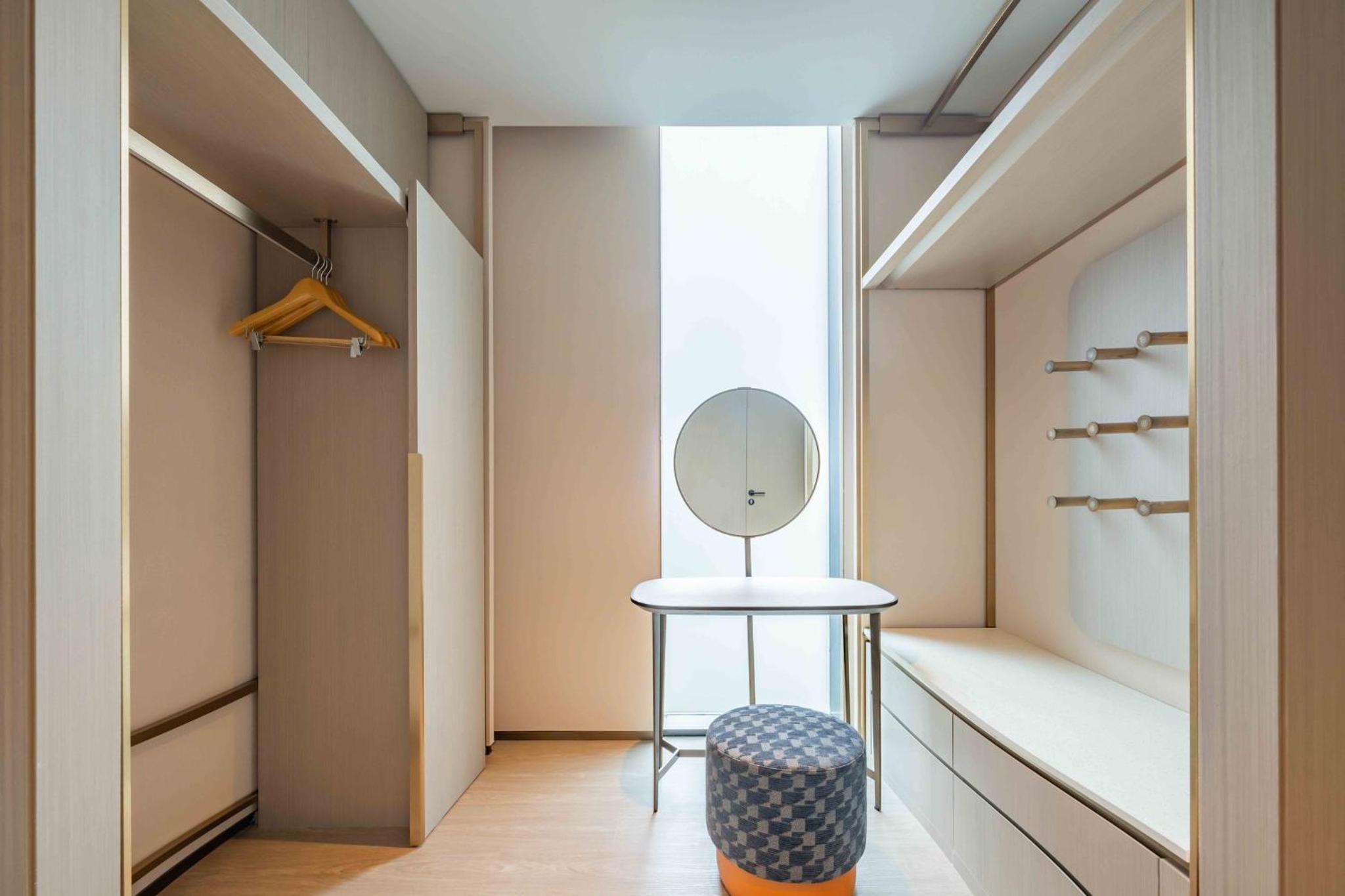 One-Bedroom Twin Suite