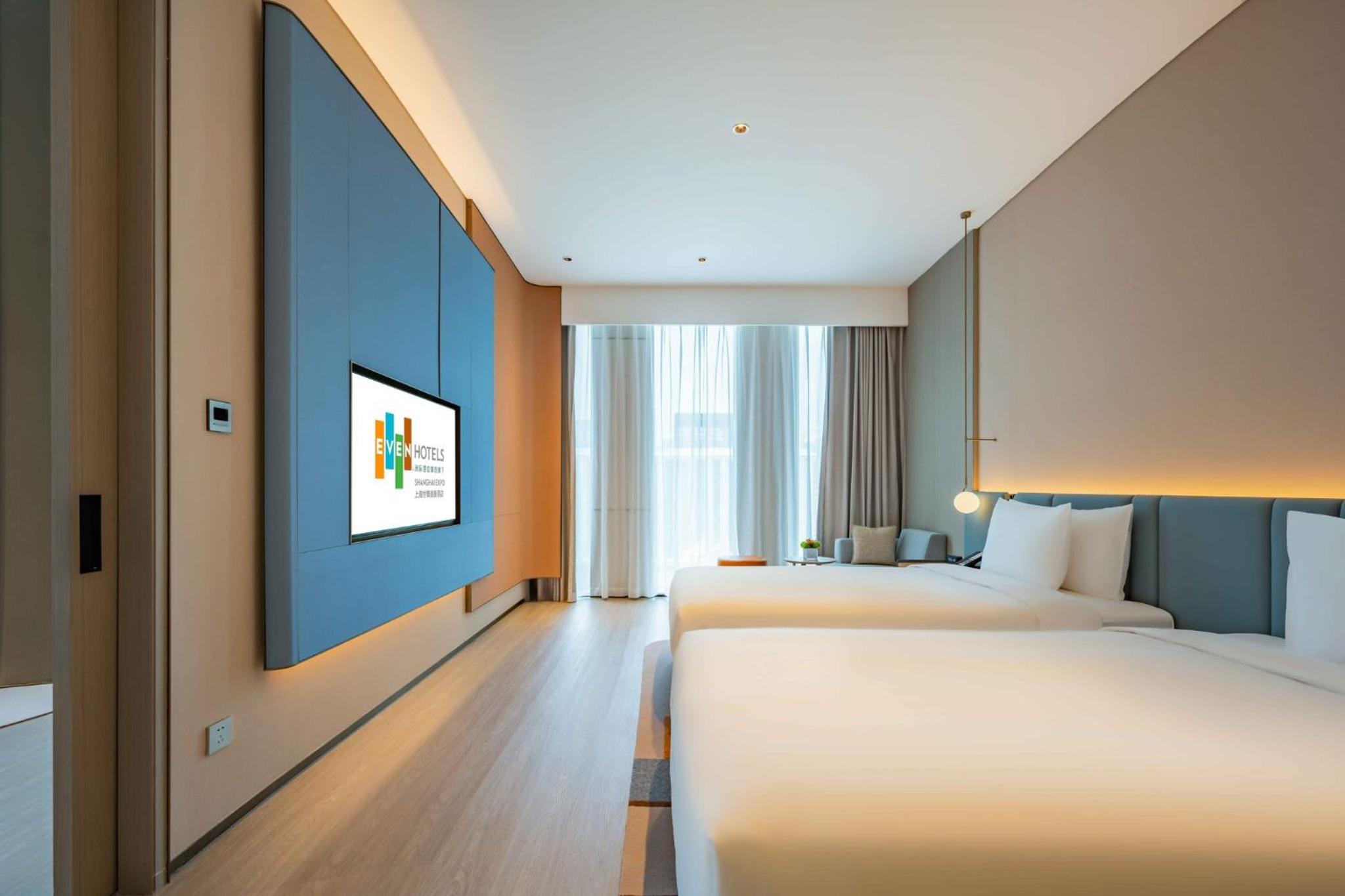 One-Bedroom Twin Suite