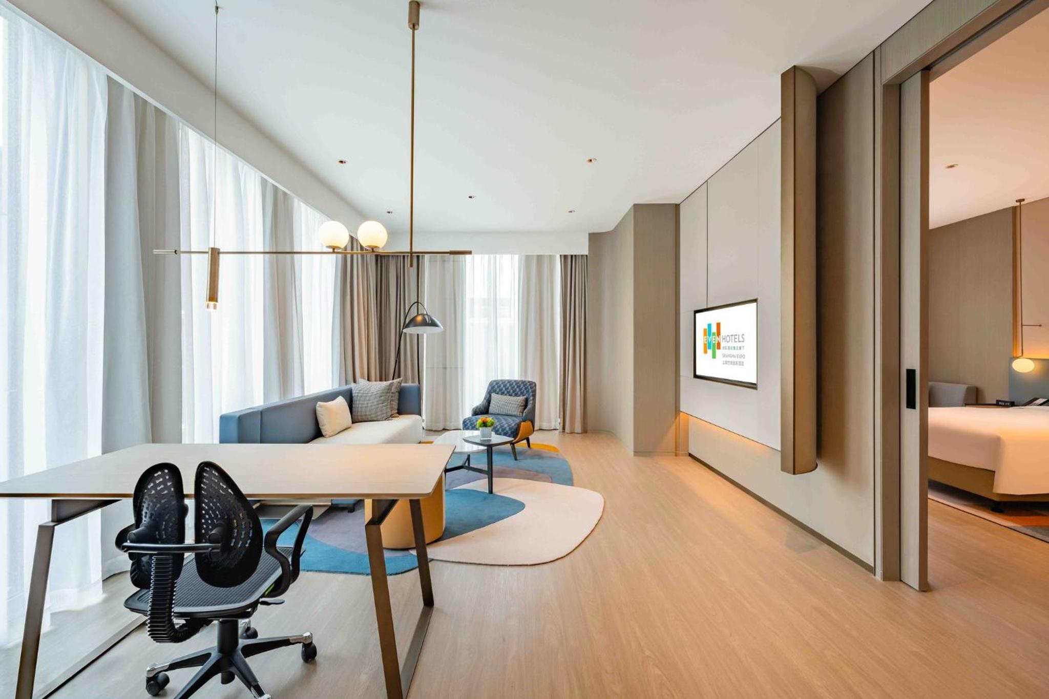 One-Bedroom Twin Suite