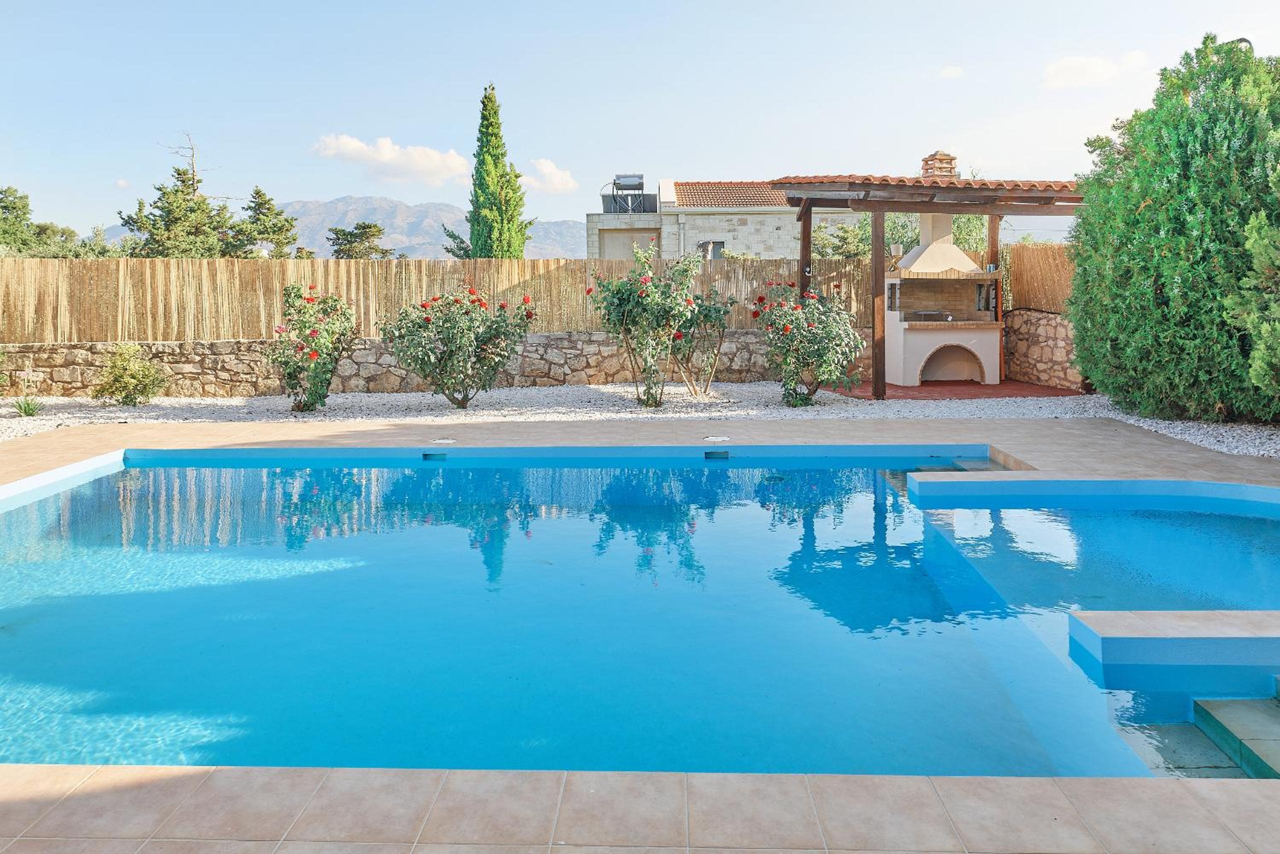 Three-Bedroom Villa photo 2