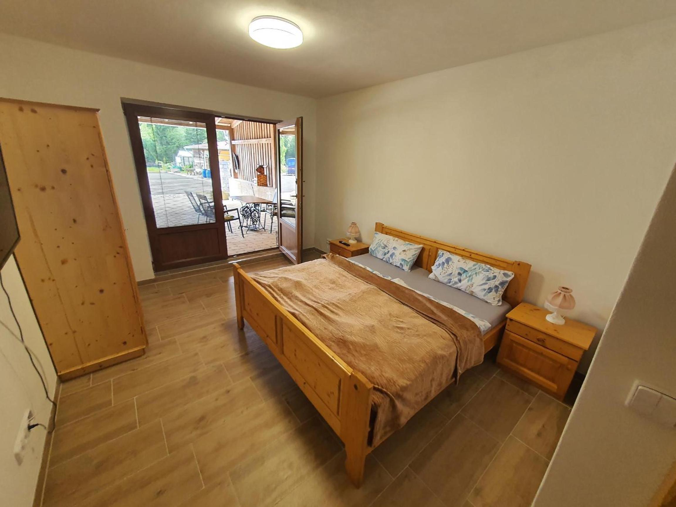 Deluxe Double Room with Shower photo 1