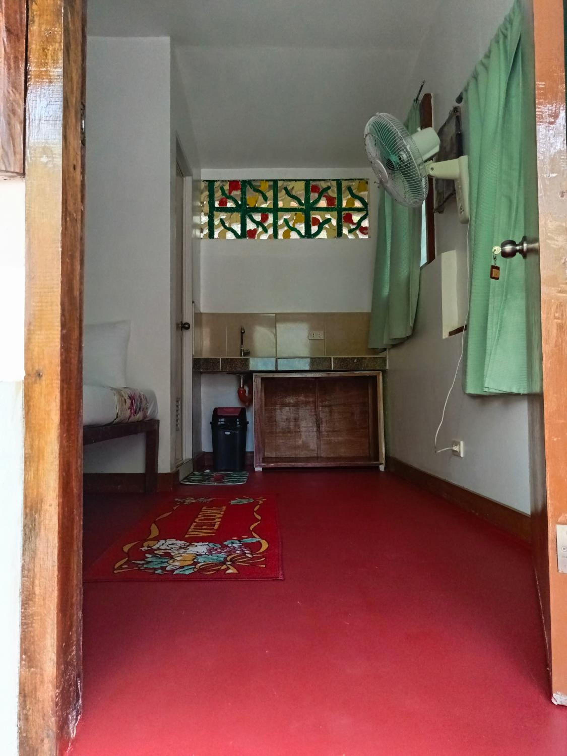 Budget Double Room - Photo 2