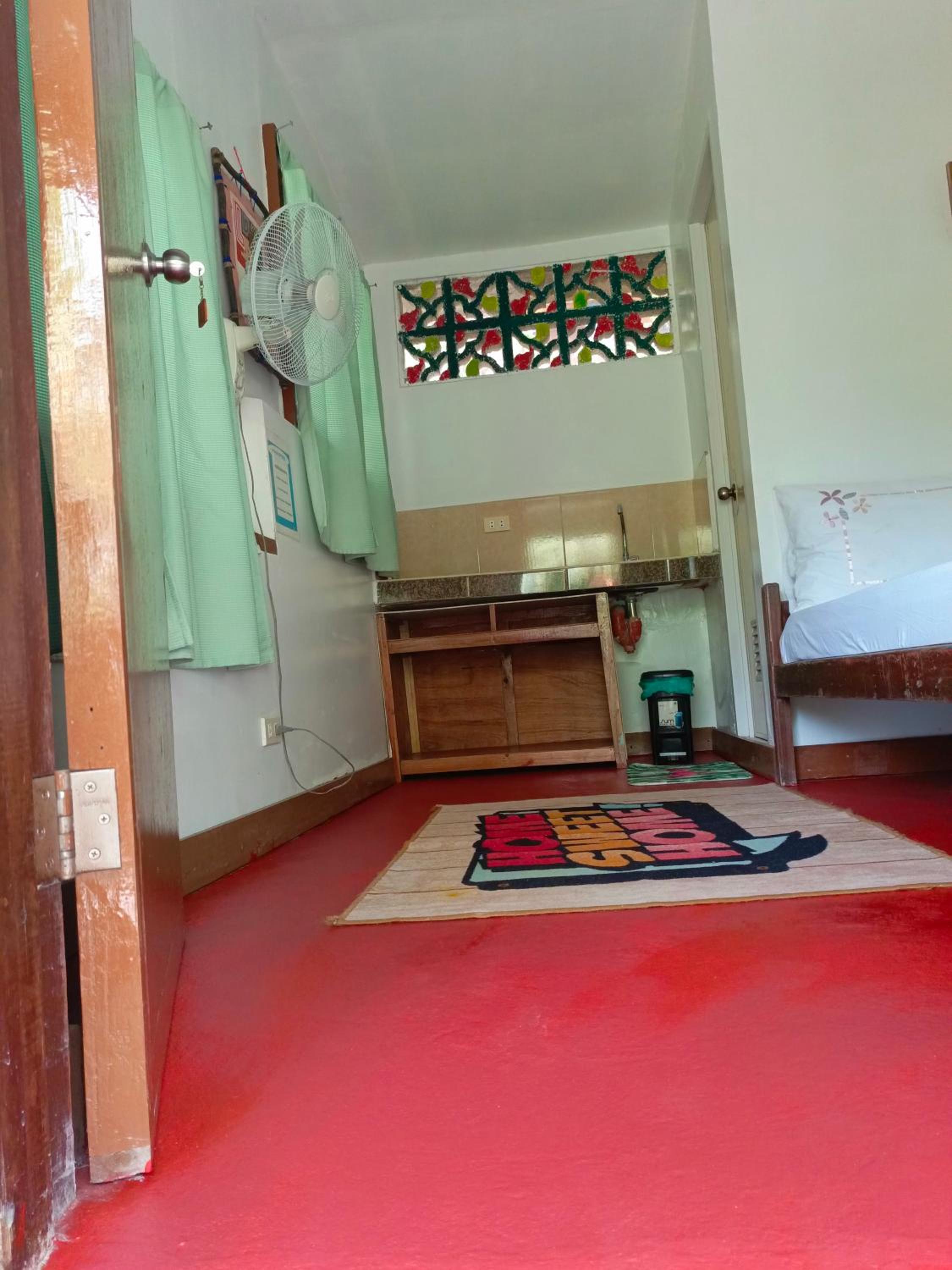 Budget Double Room - Photo 5