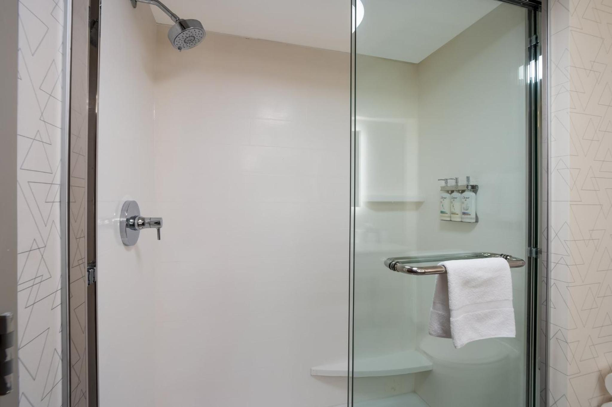 Executive King Suite - Photo 5