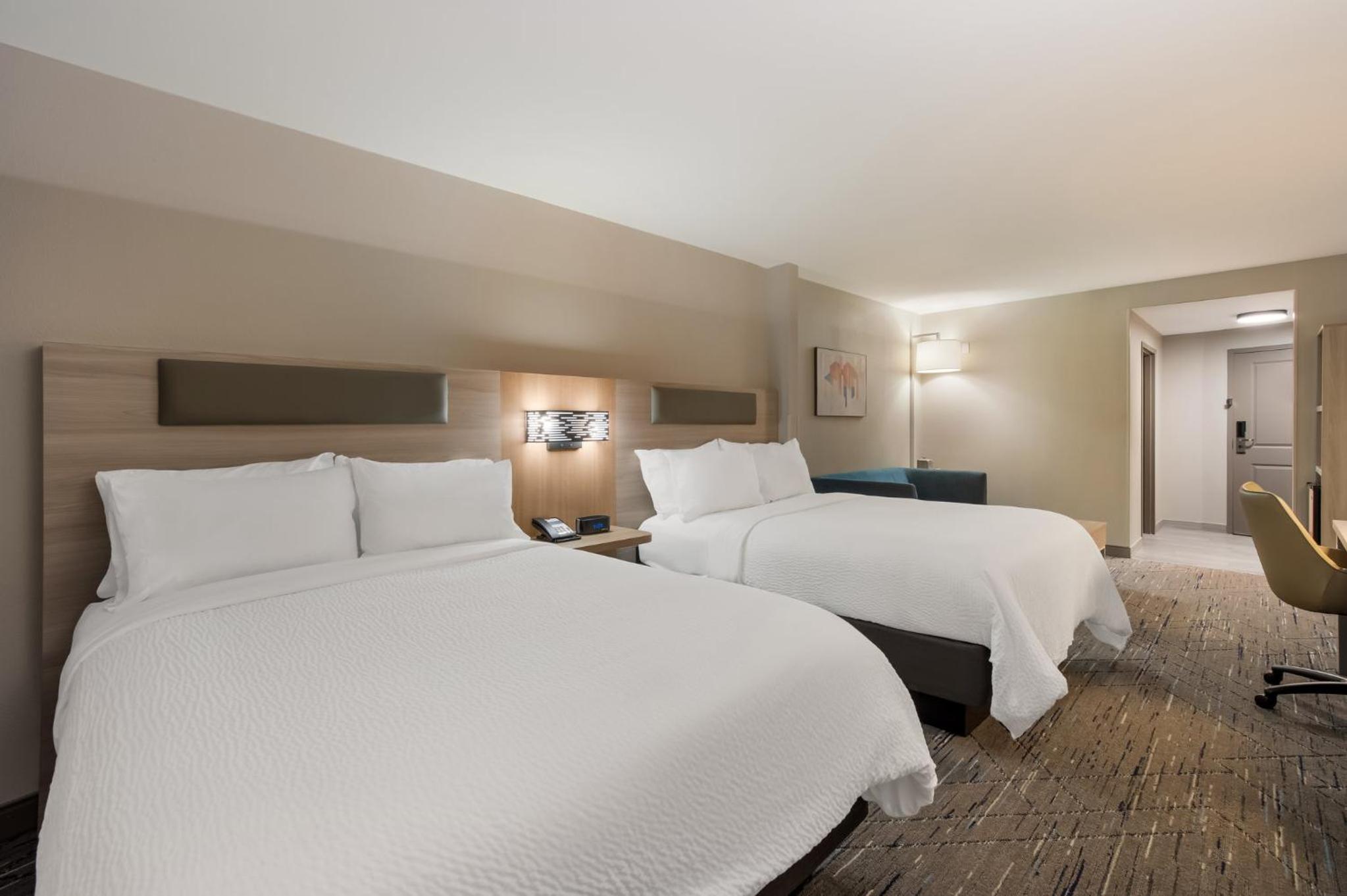 Queen Suite with Two Queen Beds - Communications Accessible