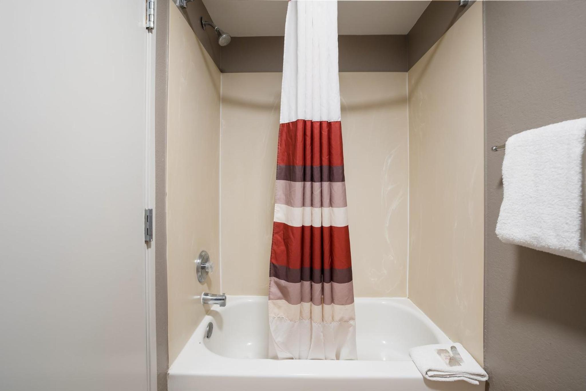 Standard Room with Two Double Beds Larger Smoke Free - Photo 5