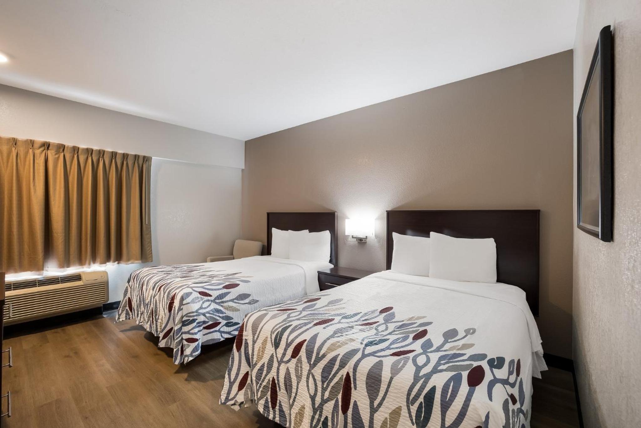 Deluxe Room with Two Double Beds Smoke Free - Photo 1