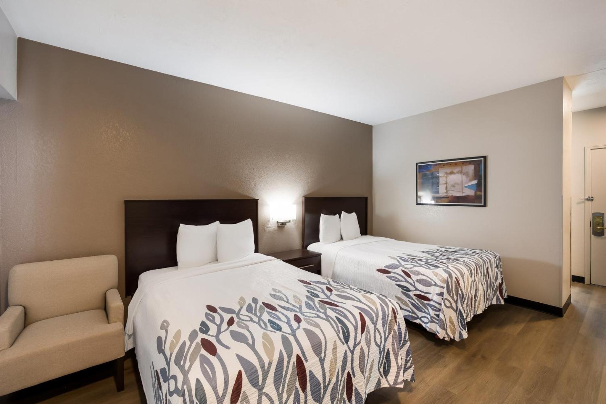 Standard Room with Two Double Beds Larger Smoke Free - Photo 2