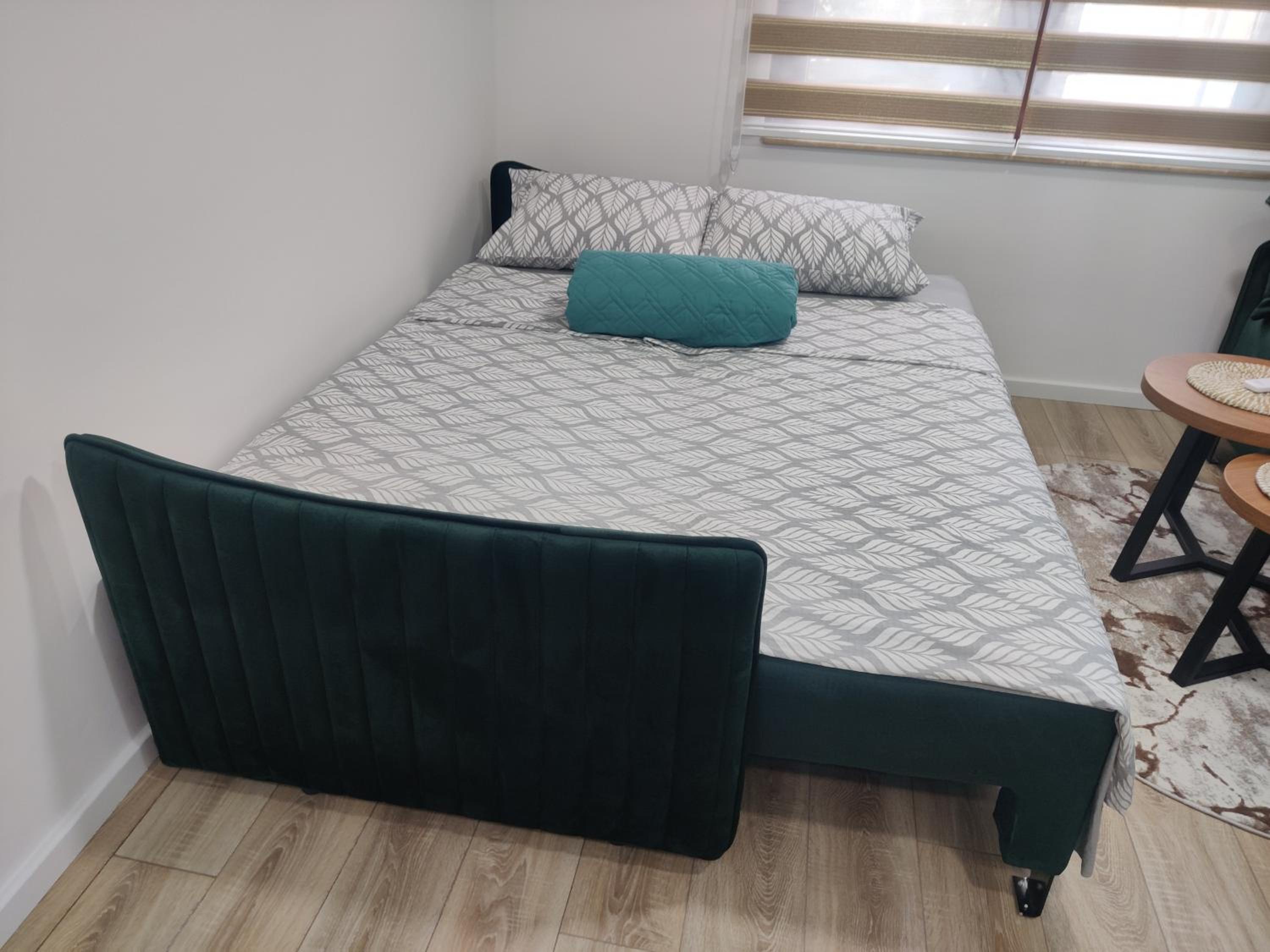 One-Bedroom Apartment photo 2