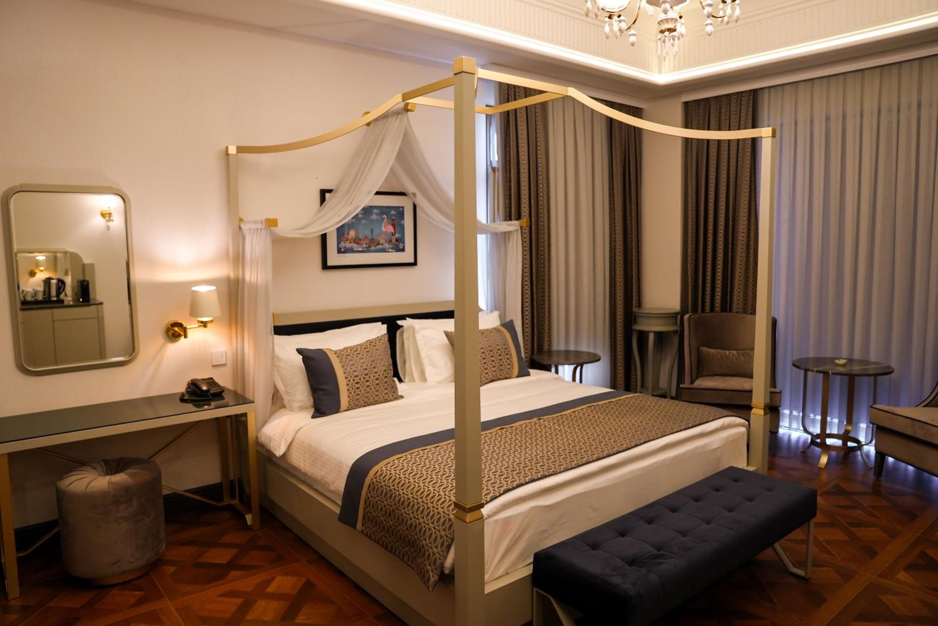 Suite photo 1