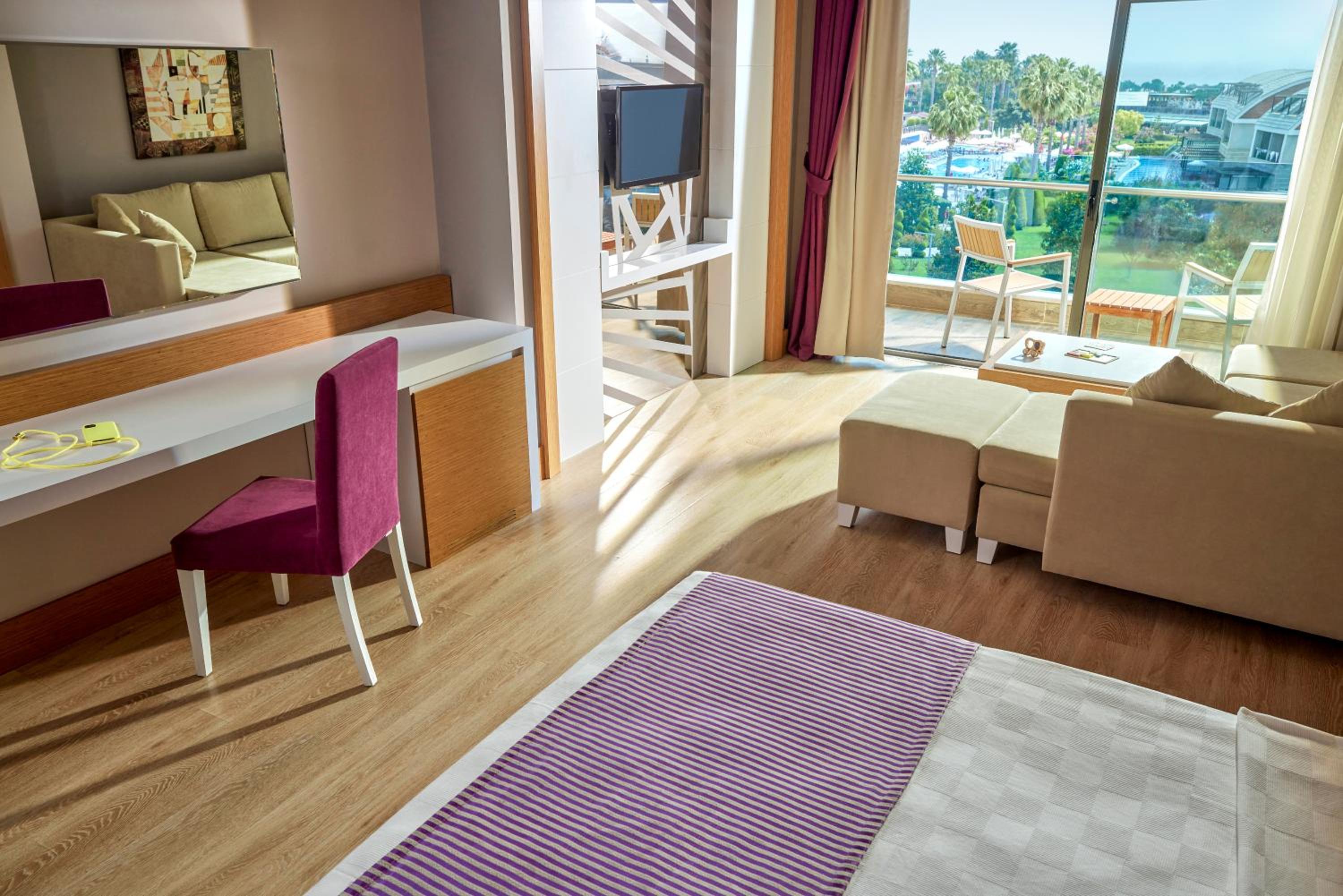 Family Room with Sea View photo 1