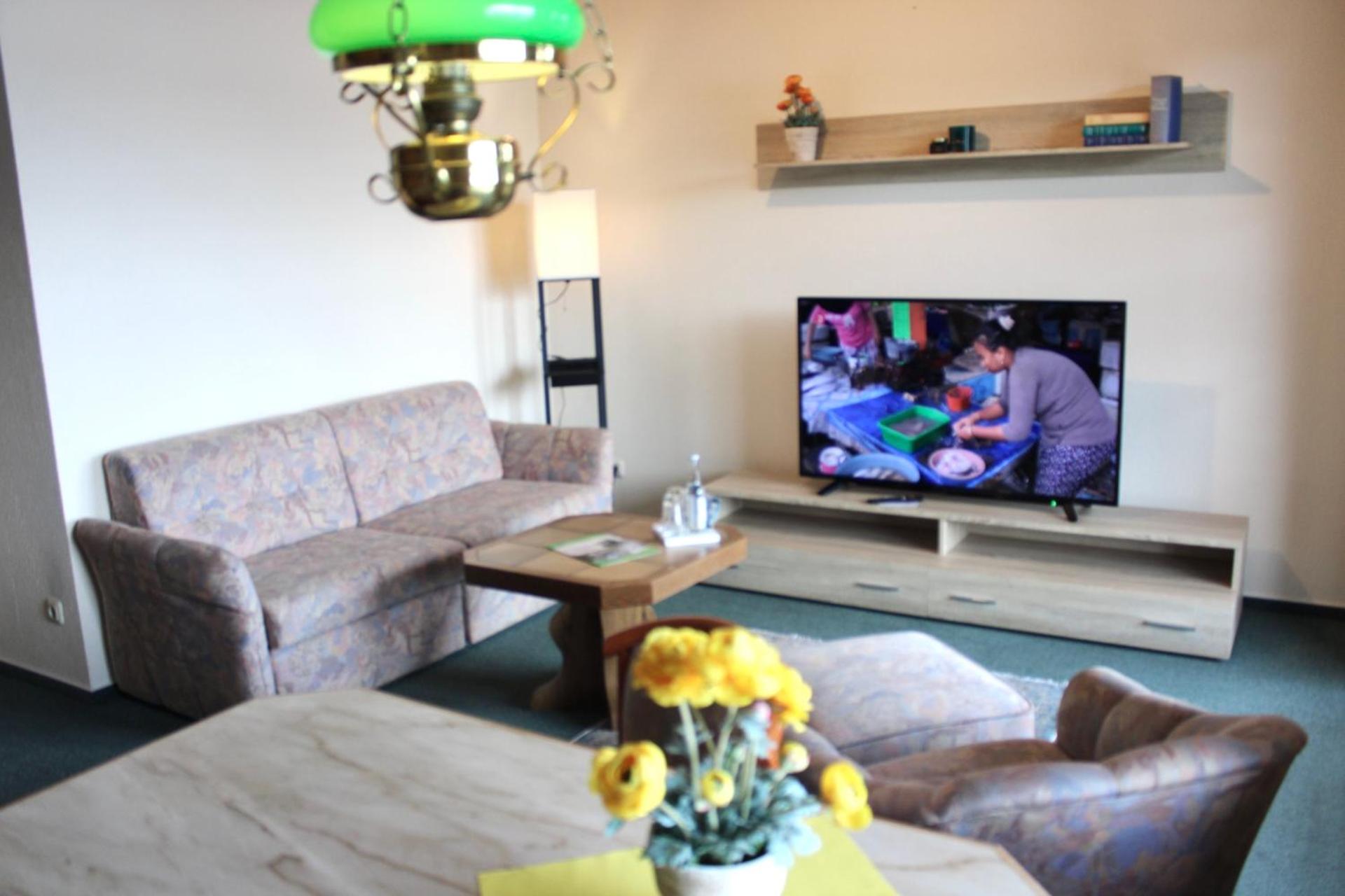 Apartment with Lake View - Photo 9