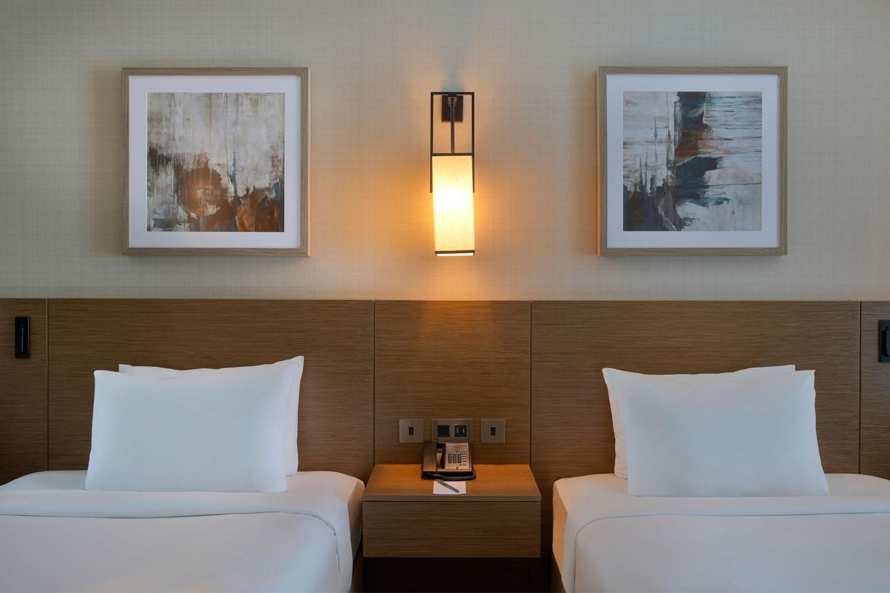 Standard, Guest room, 2 Twin/Single Bed(s) - Photo 2