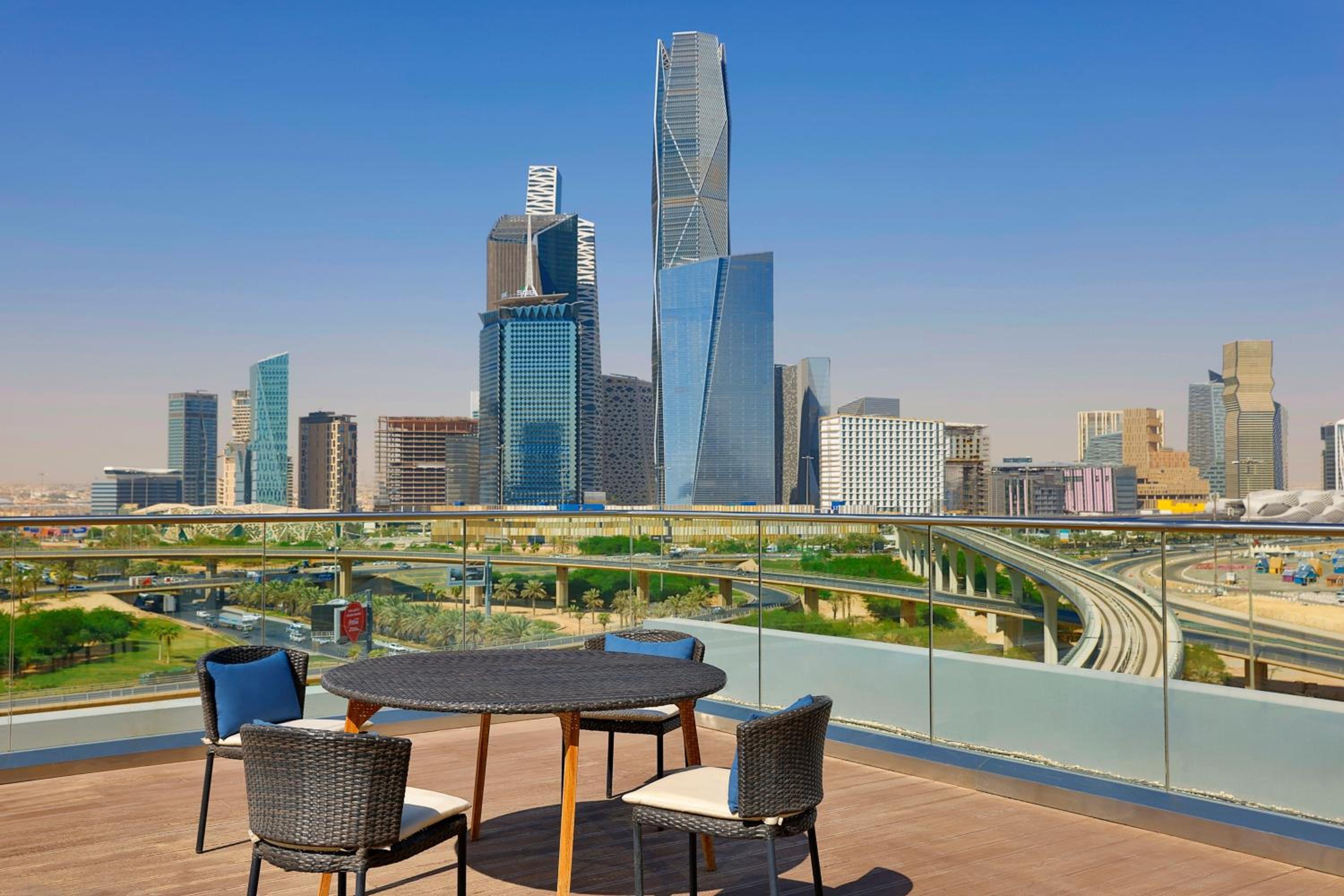 Premium Business Suite, 1 Bedroom Villa, 1 King, City view