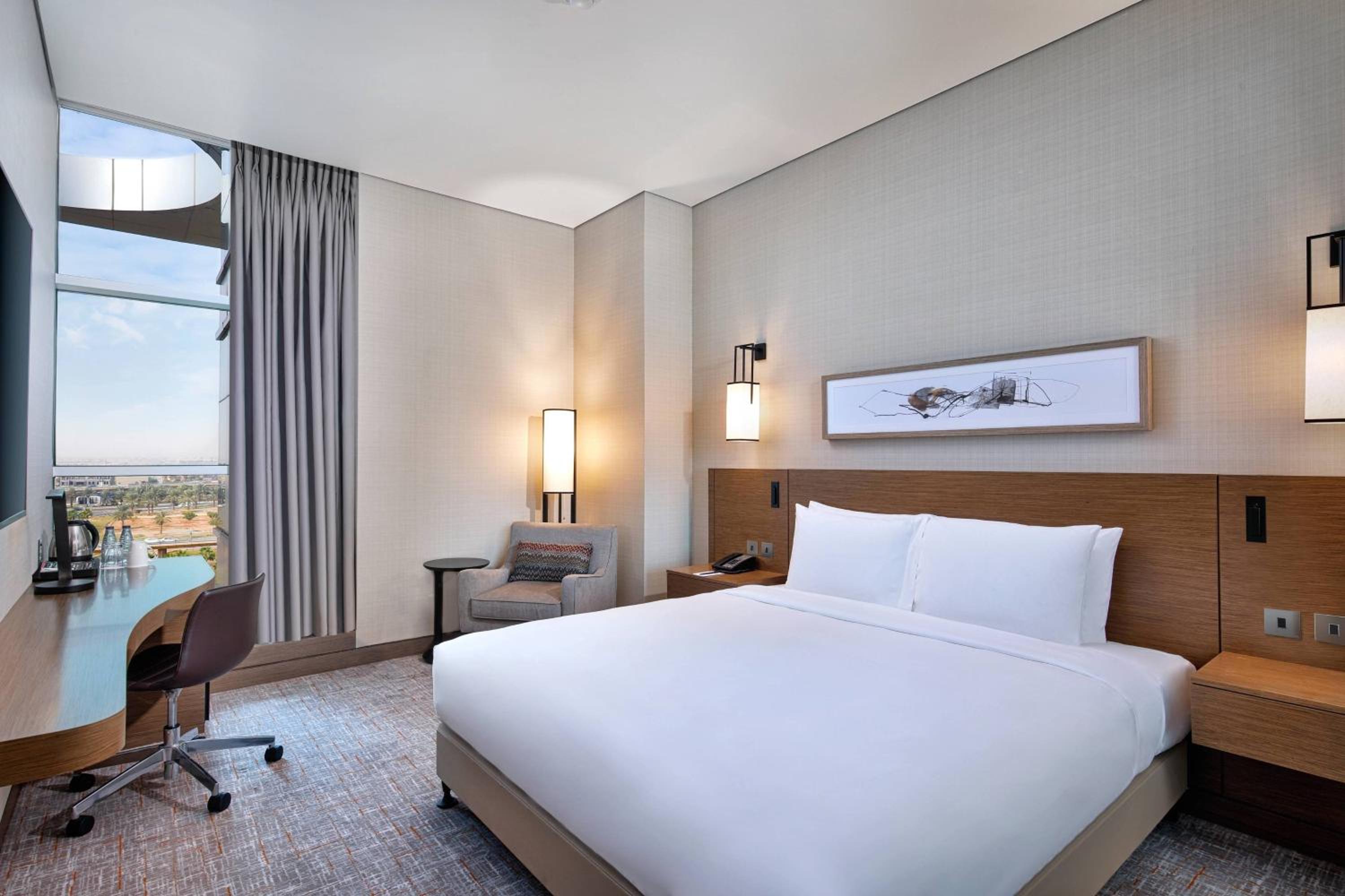 Standard, Guest room, 1 King - Photo 3