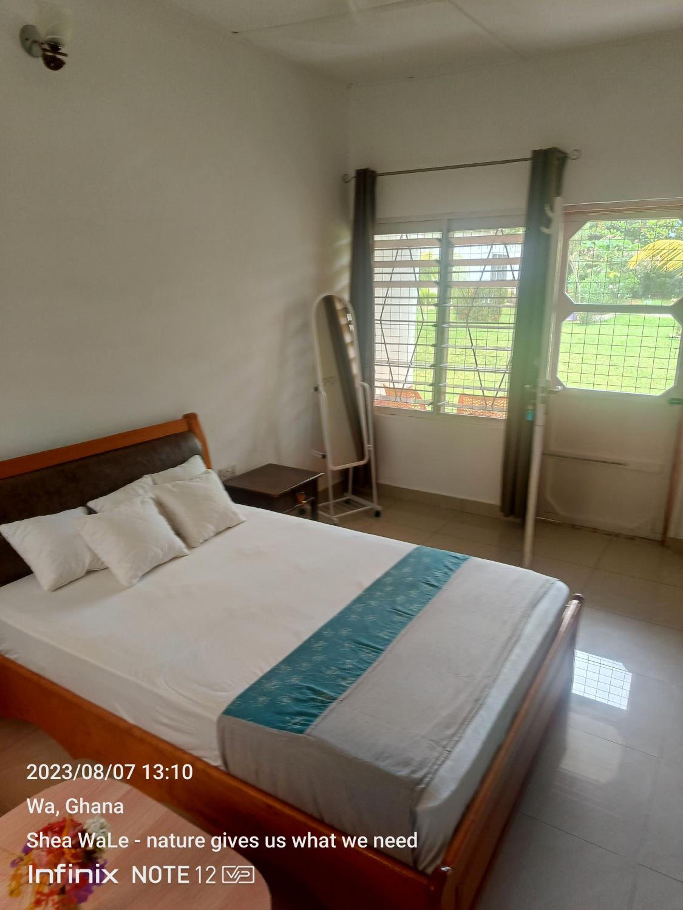 Deluxe Double Room with Shower photo 3