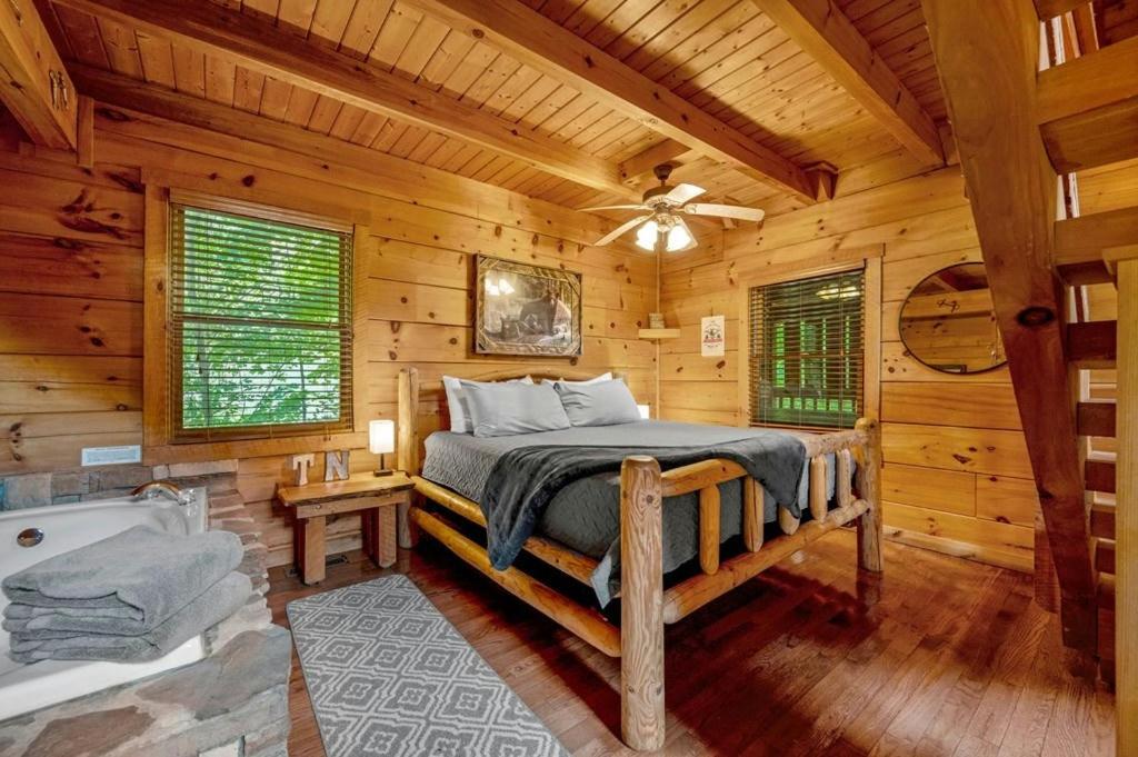 One-Bedroom House photo 1