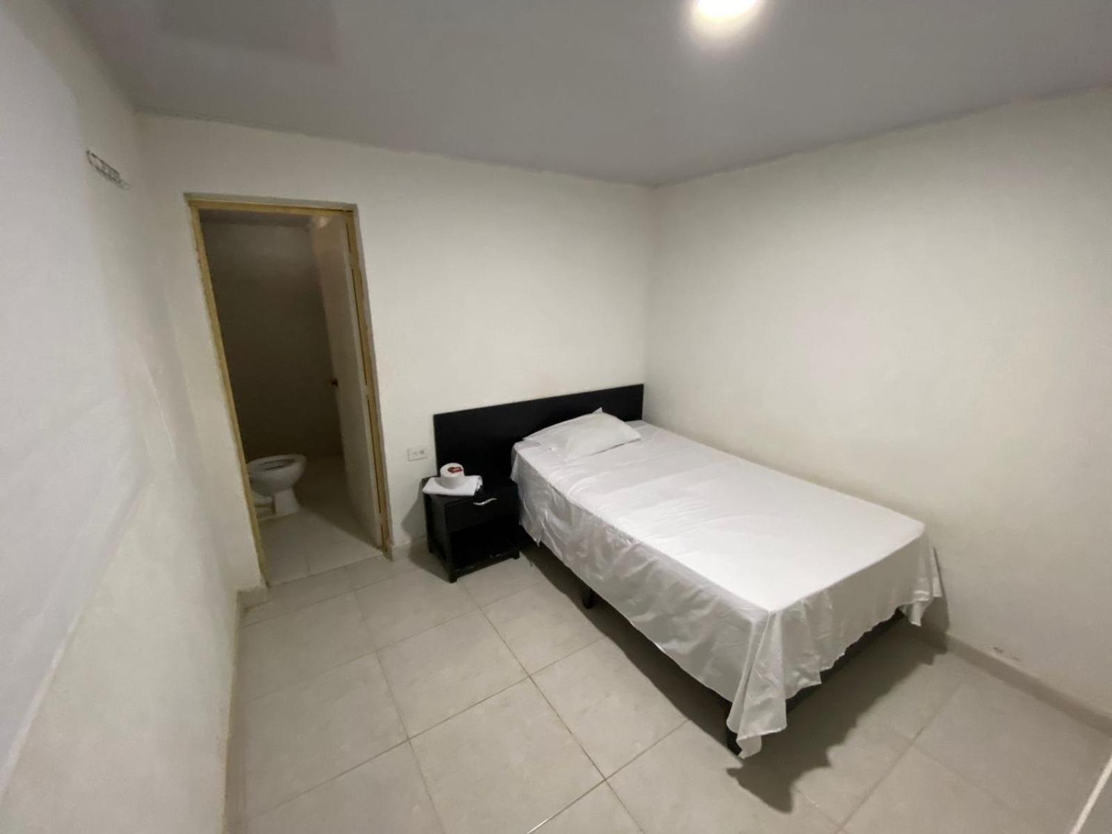 Single Room With Private Bathroom photo 1