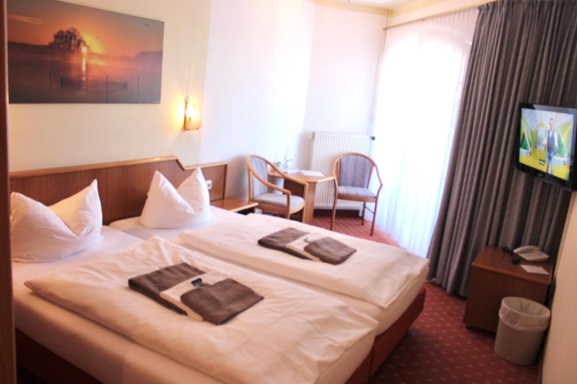 Double Room with Balcony - Photo 1