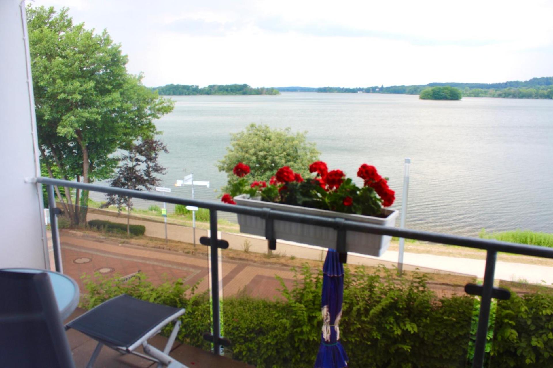 Double Room with Lake View - Photo 3