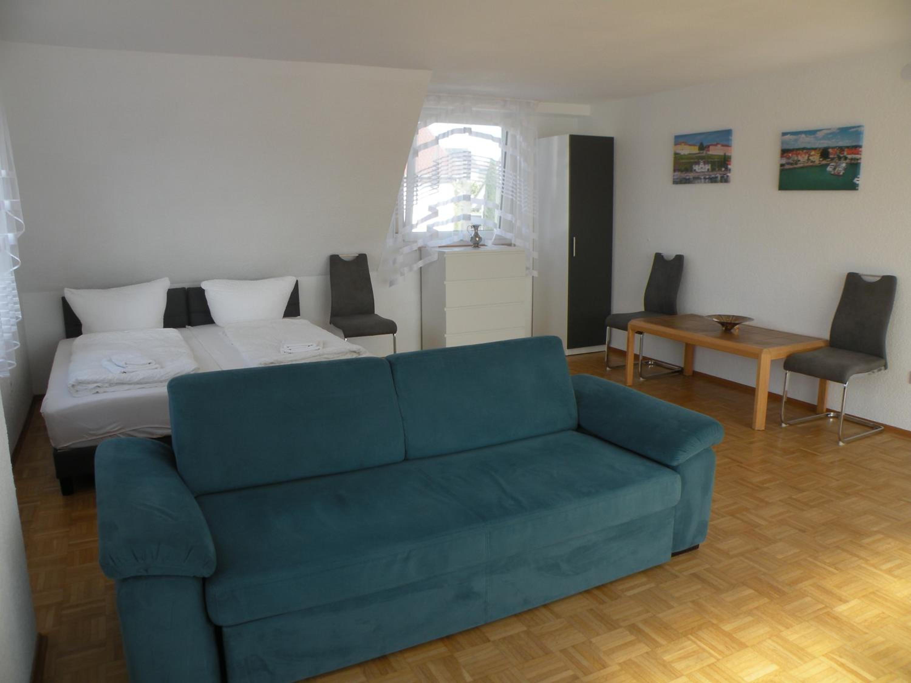 Two-Bedroom Apartment - Photo 2