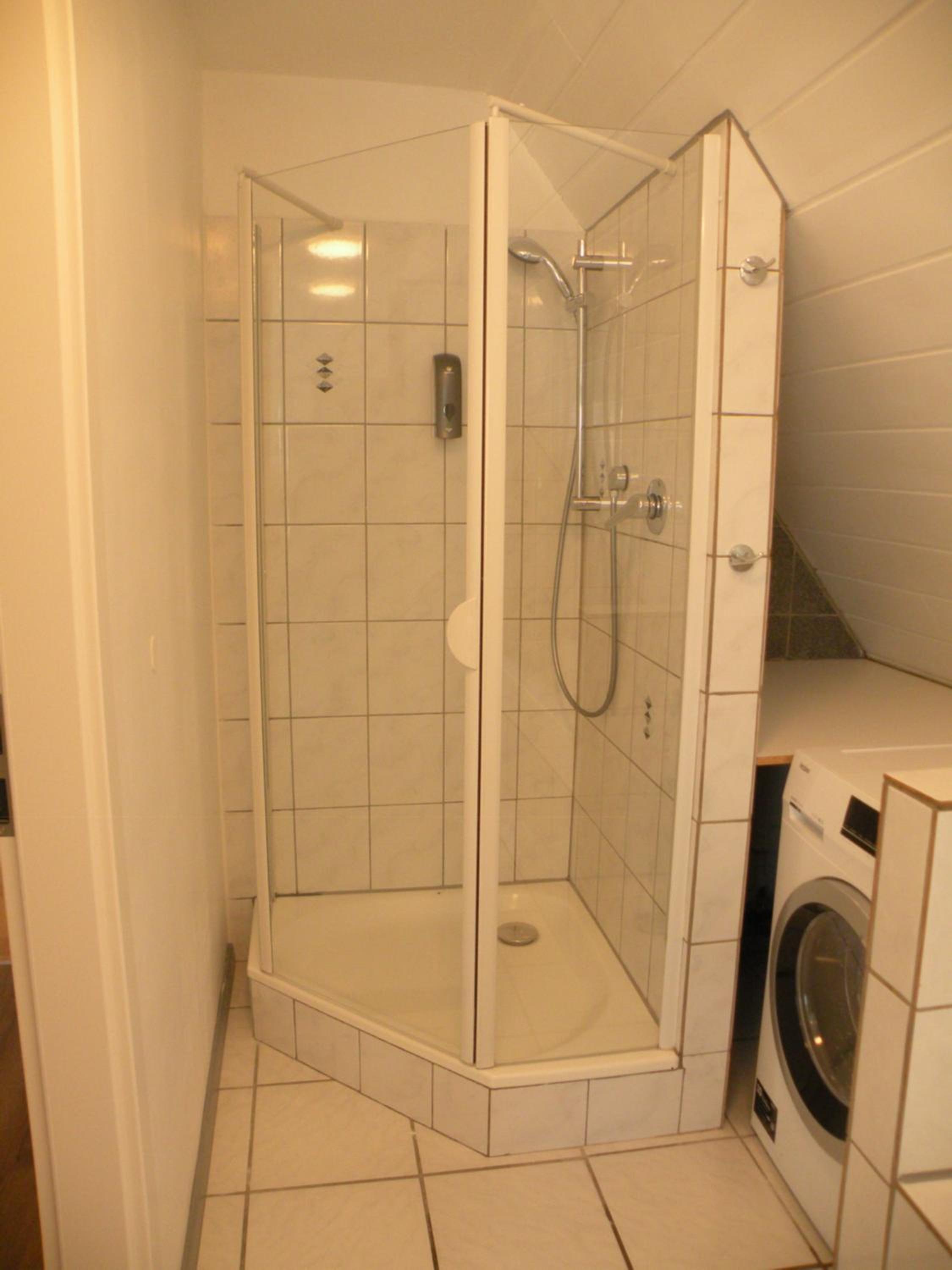 Two-Bedroom Apartment - Photo 5