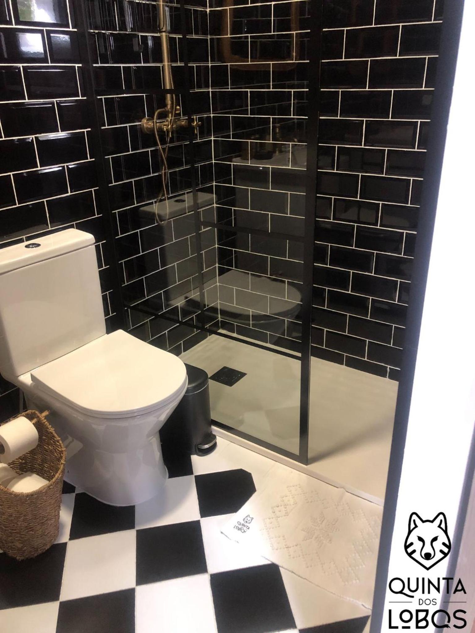Executive Suite - Photo 8
