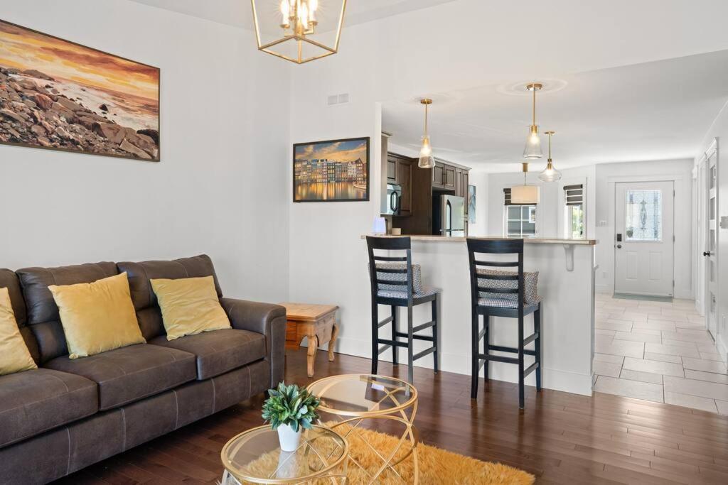 Three-Bedroom House photo 1