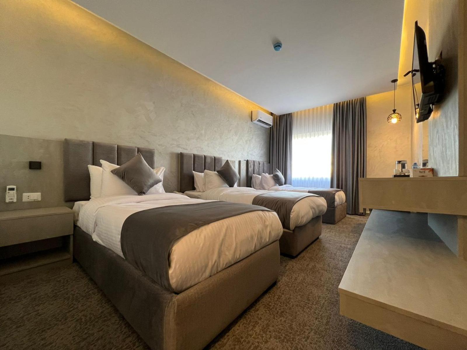 Superior Triple Room - Photo 1