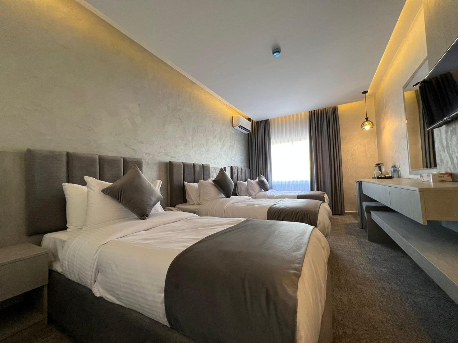 Superior Triple Room - Photo 8