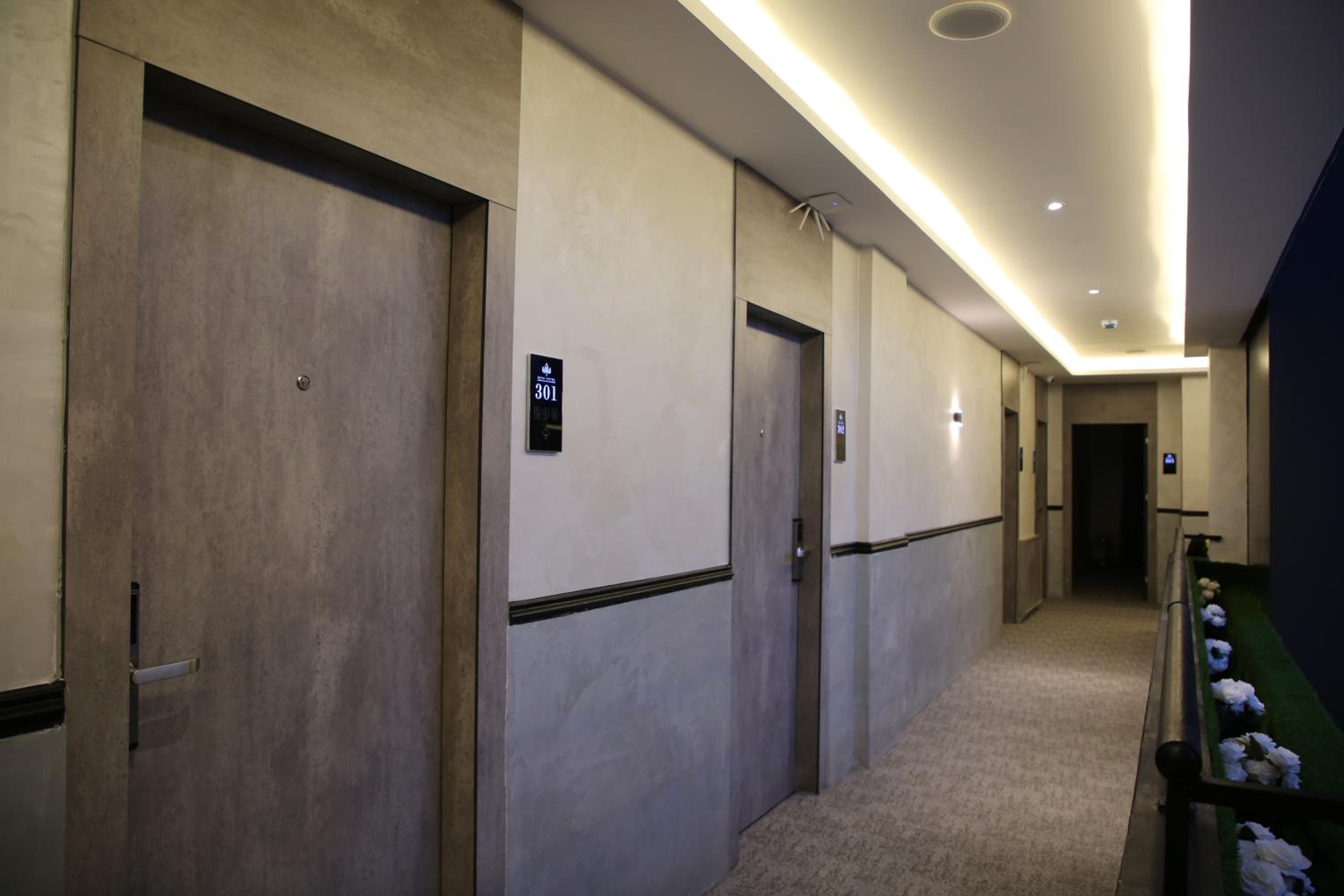 Twin Room - Photo 13