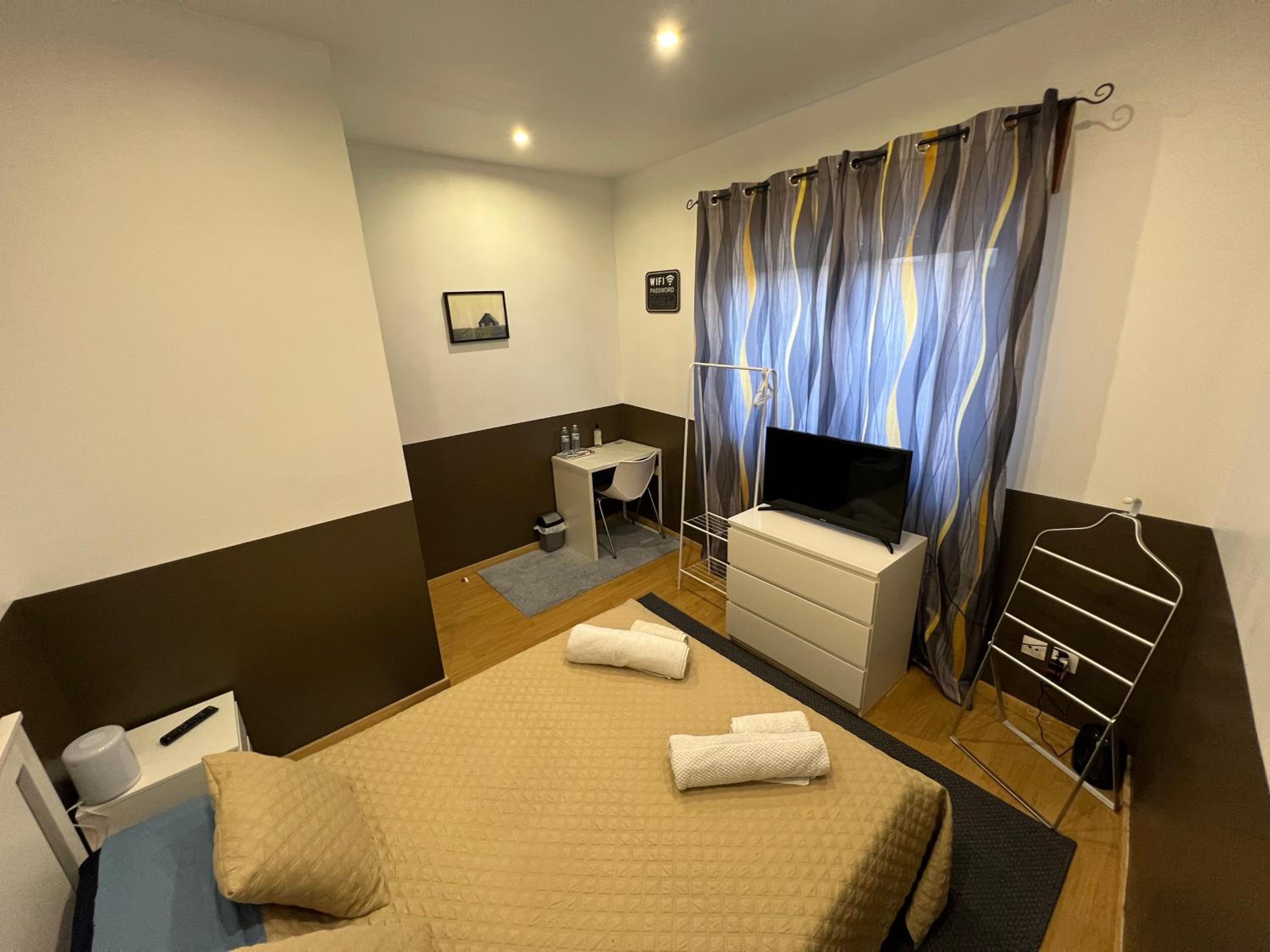 Double Room - Photo 2
