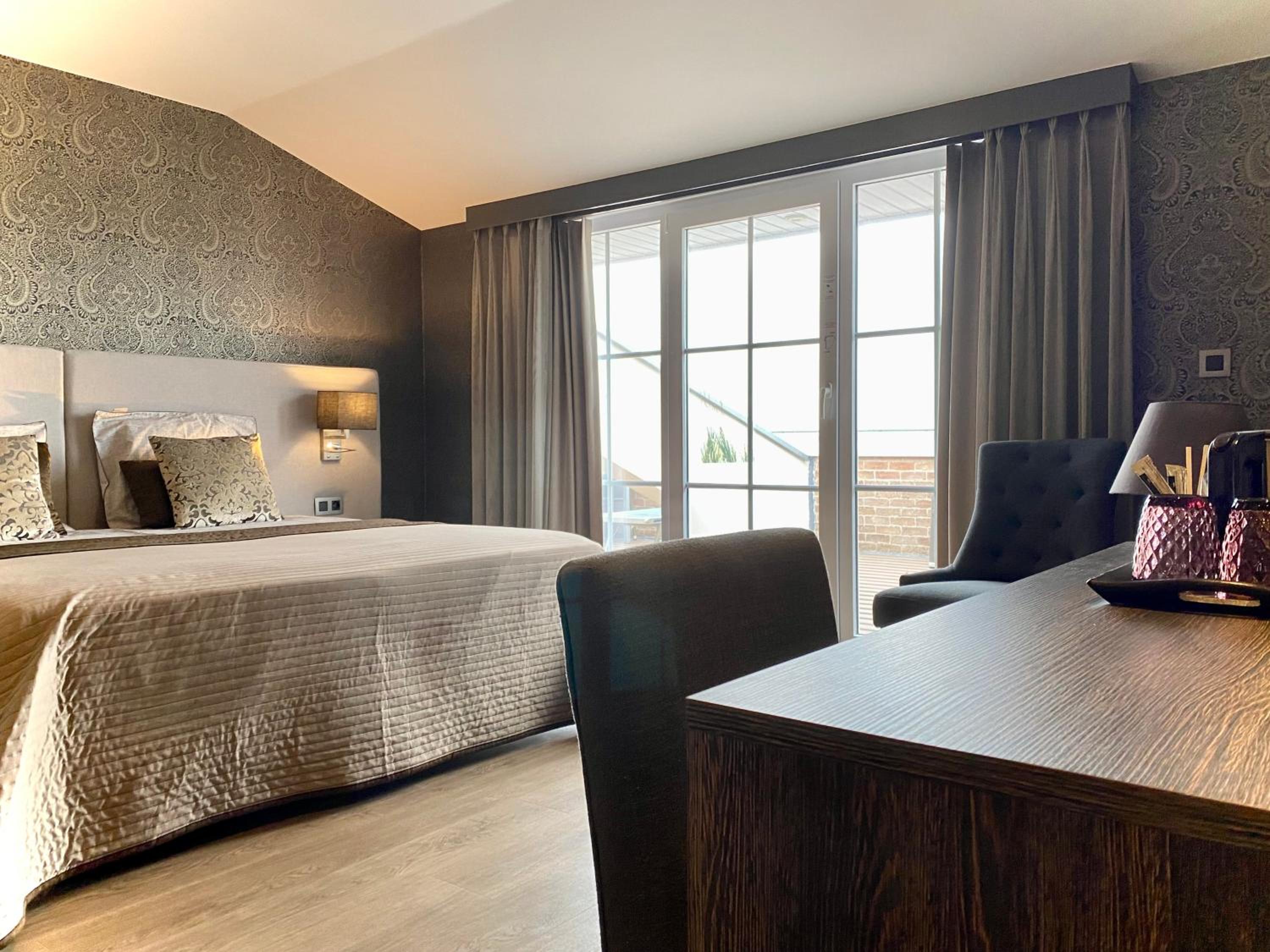 Superior Double or Twin Room with Terrace photo 3