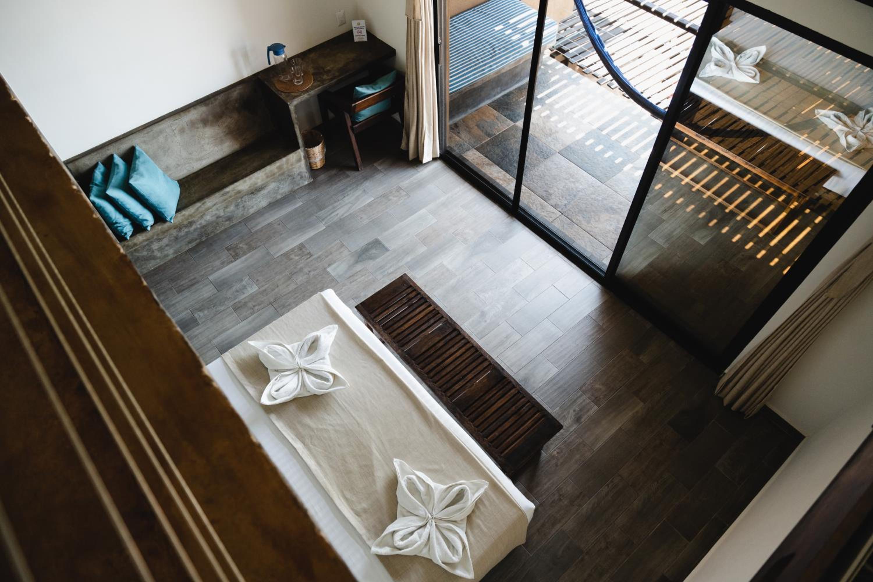 King Suite with Sea View - Photo 19