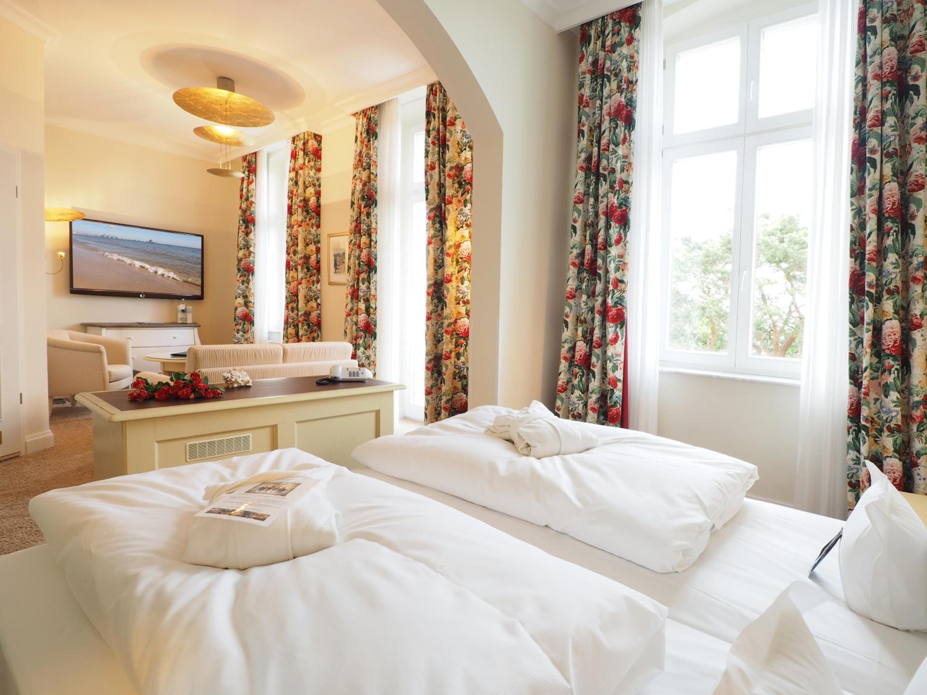 Deluxe Sea Room - Photo 8