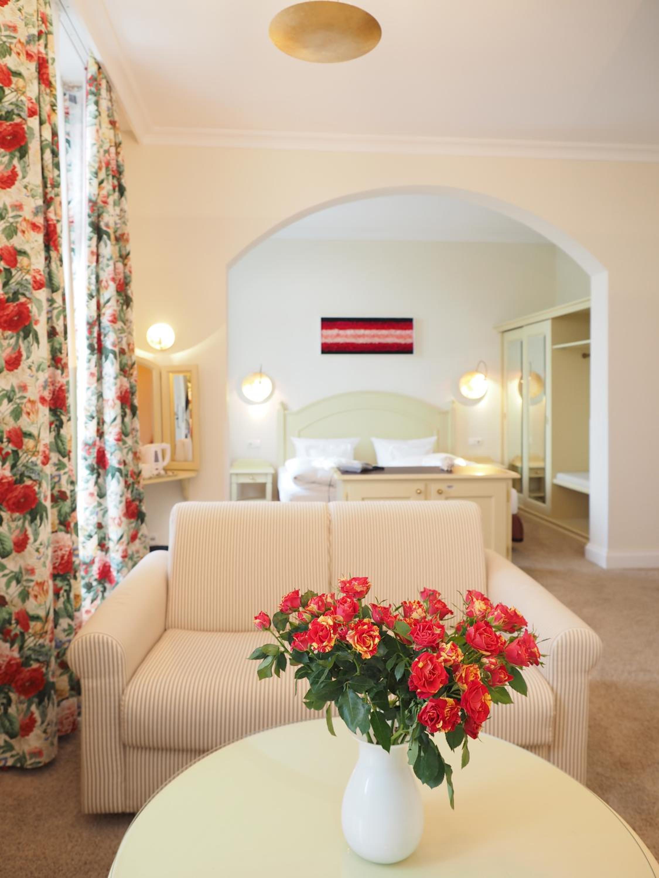 Deluxe Sea Room - Photo 9