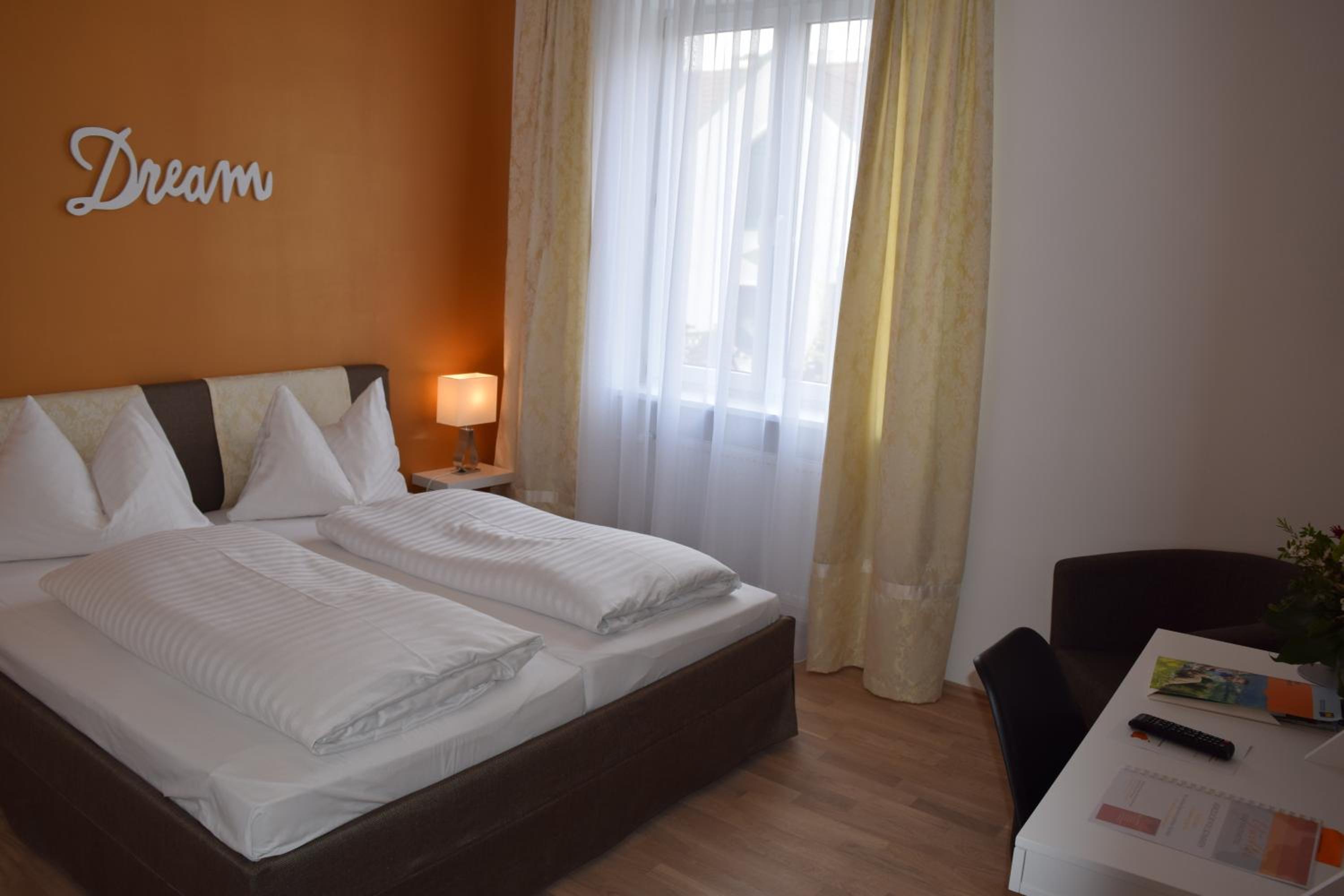 Classic Double Room