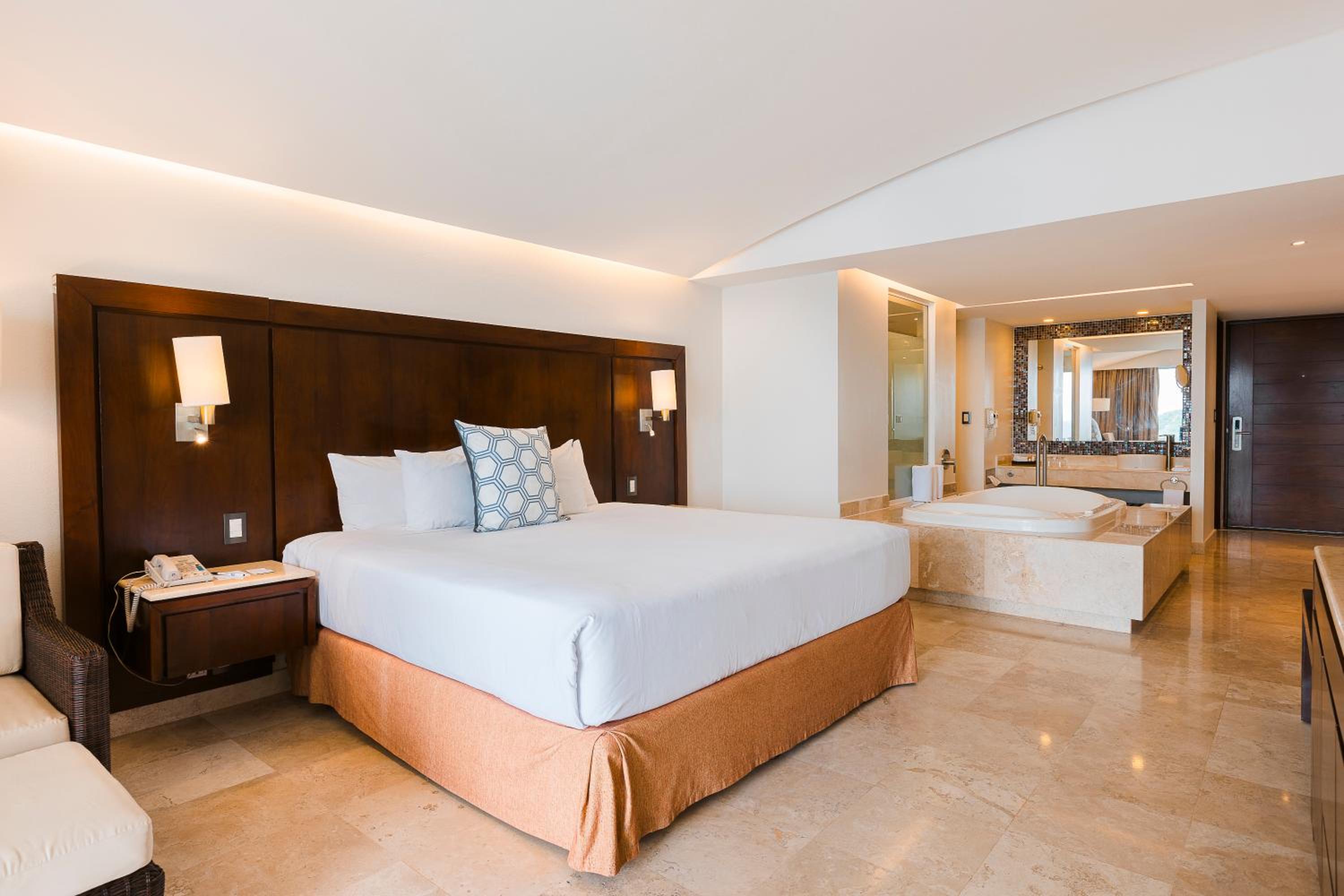 Luxury Suite photo 2
