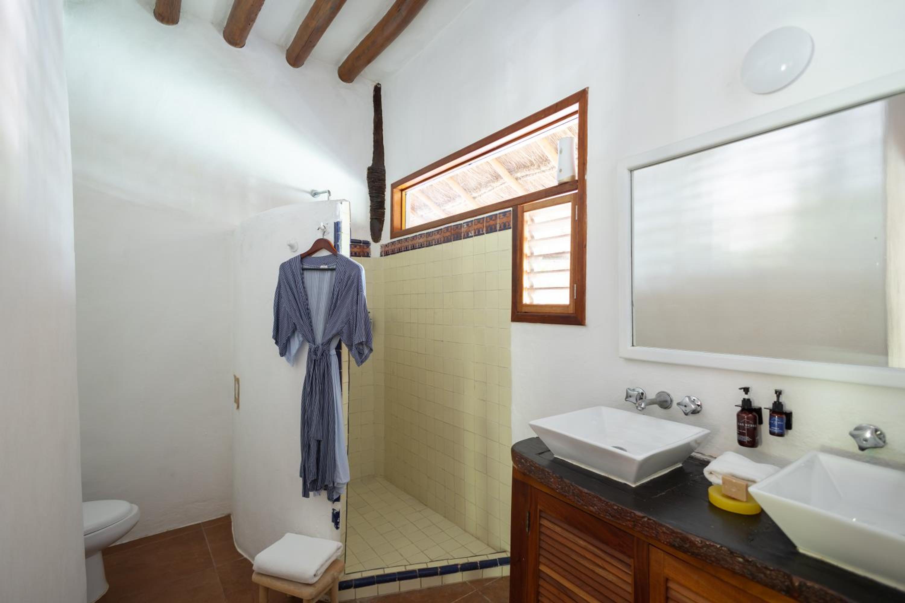 Junior Suite with Garden View - Photo 2