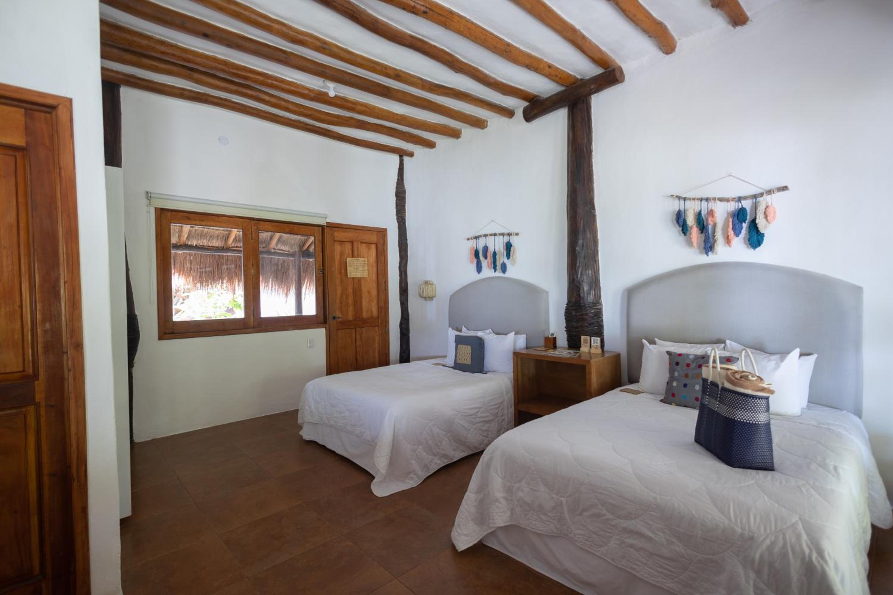 Junior Suite with Garden View - Photo 3