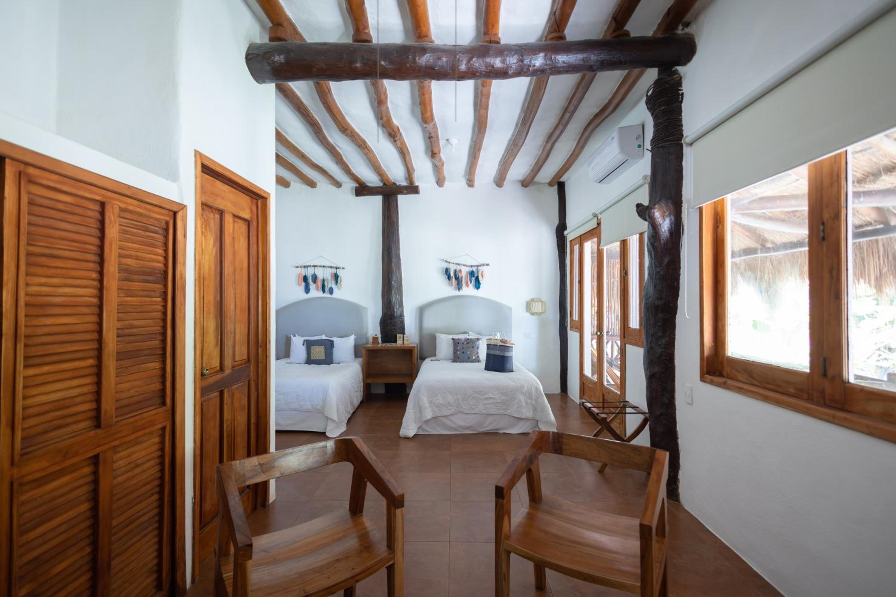 Junior Suite with Sea View - Photo 18