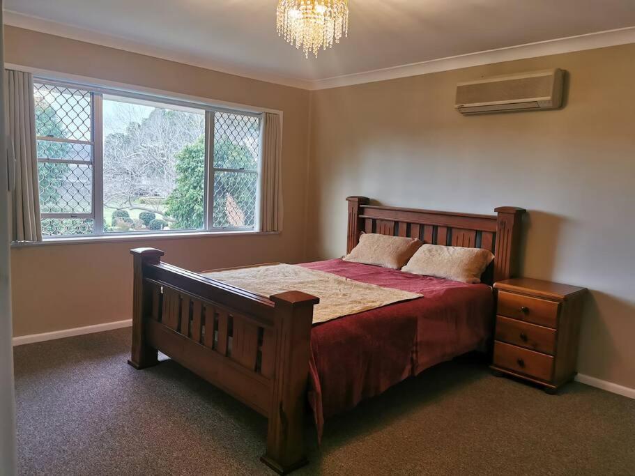 Three-Bedroom House photo 2