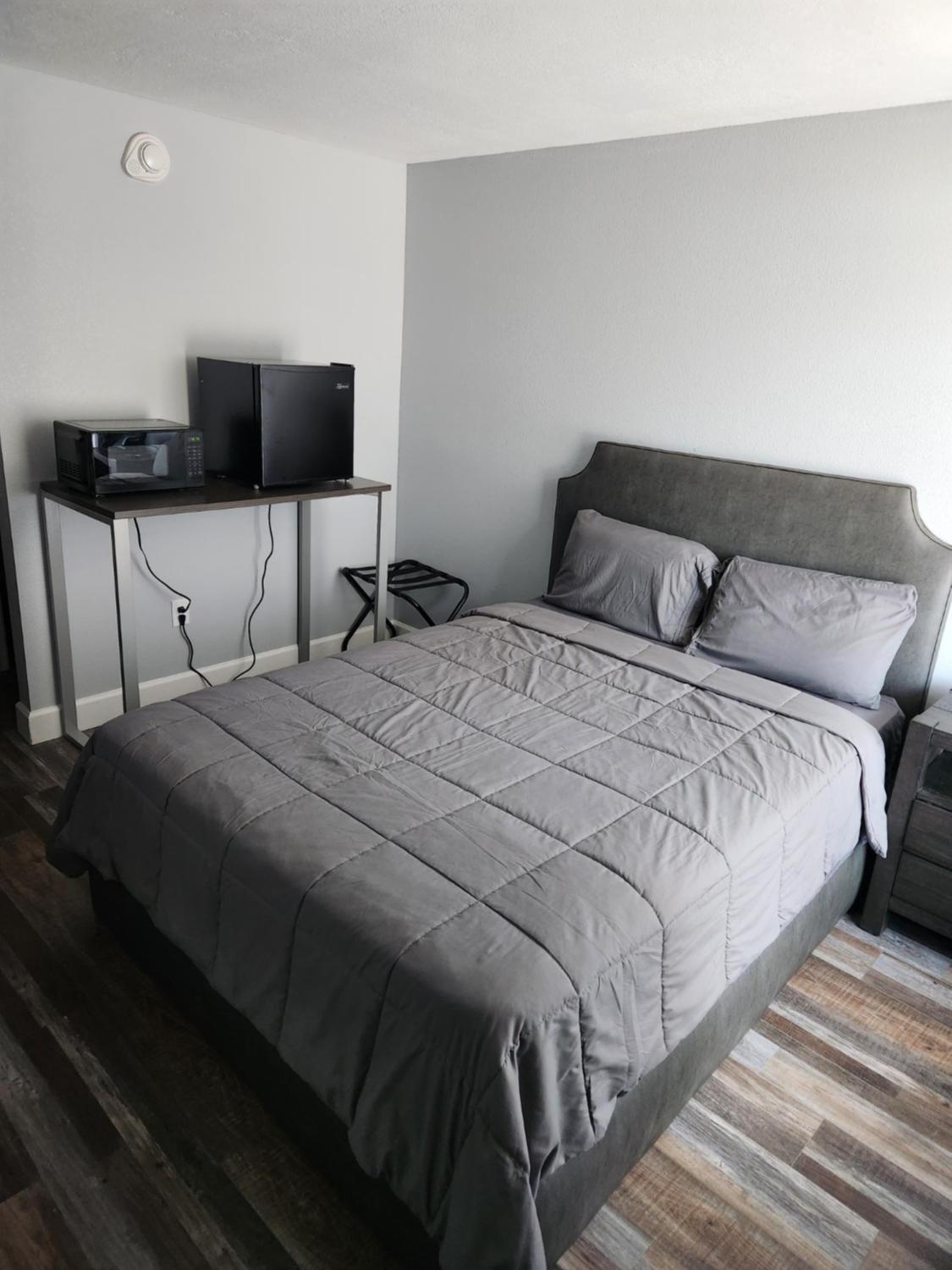 Queen Room photo 3