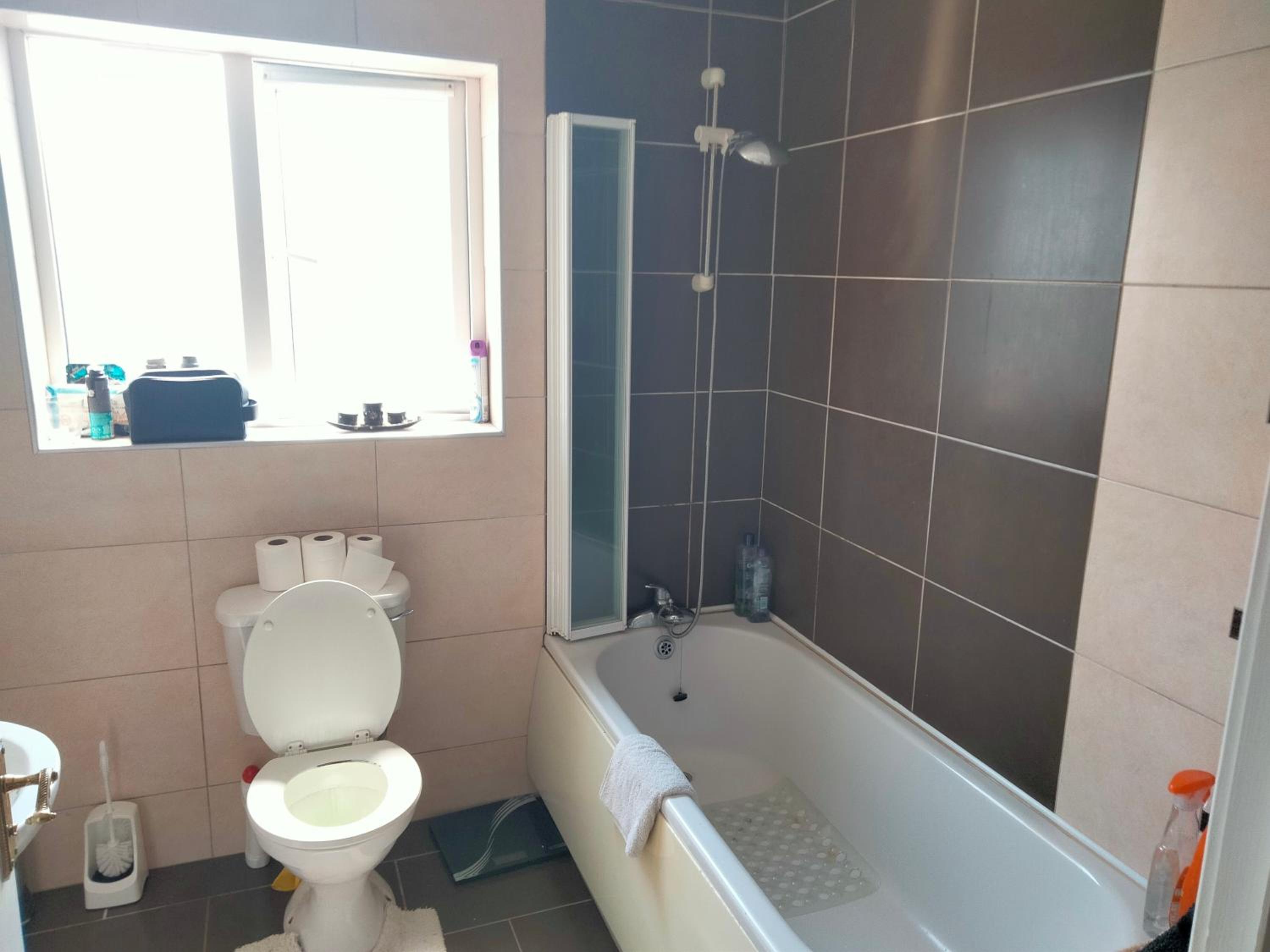 Budget Double Room photo 2