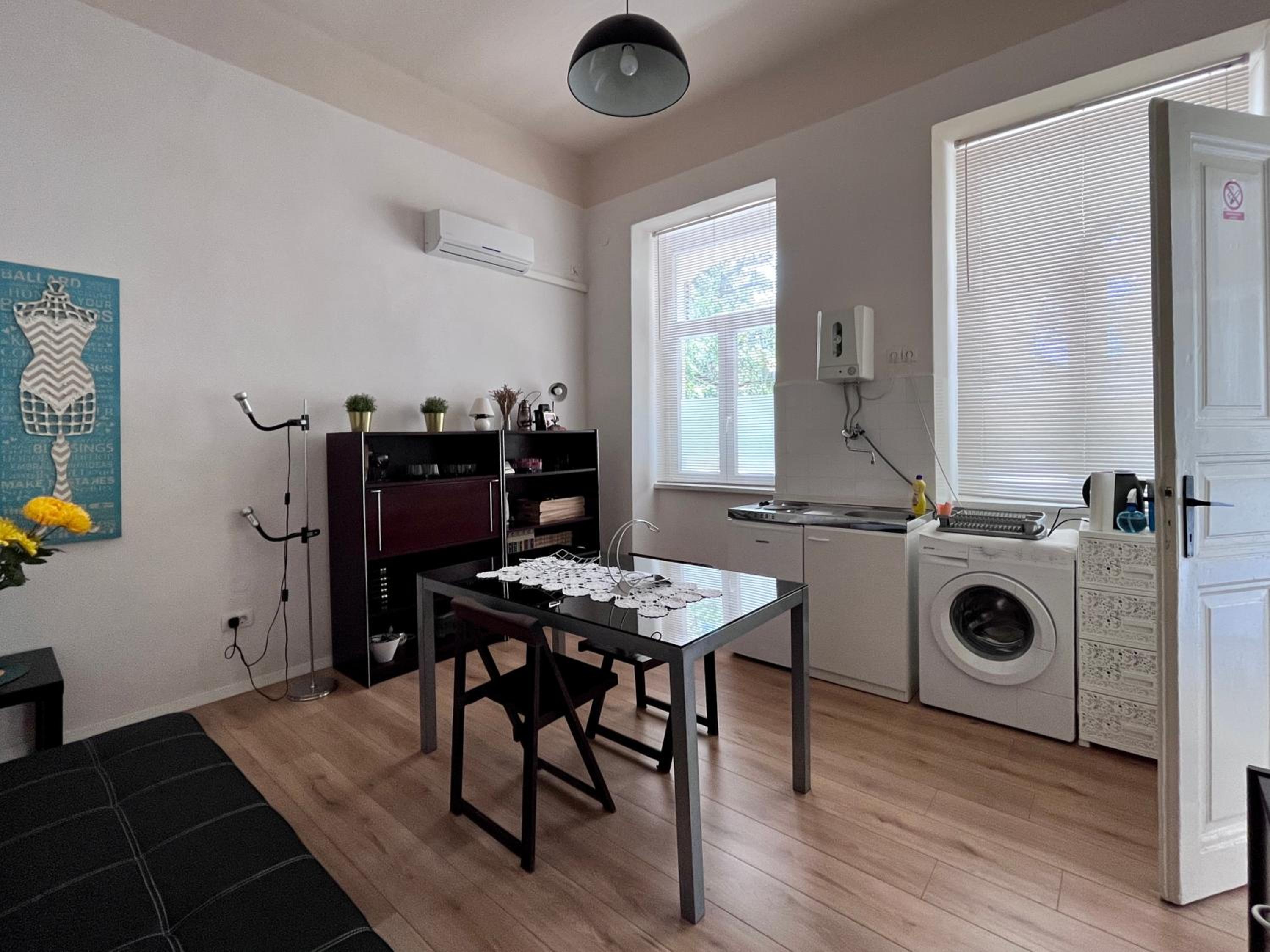 Apartment - Photo 3
