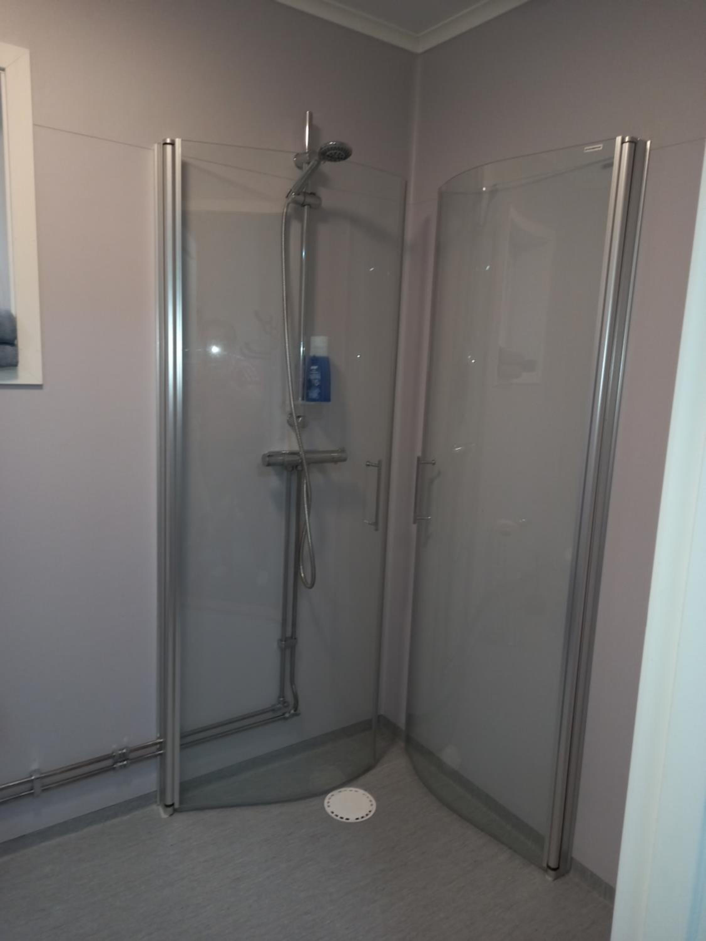 Twin Room with Private Bathroom photo 1
