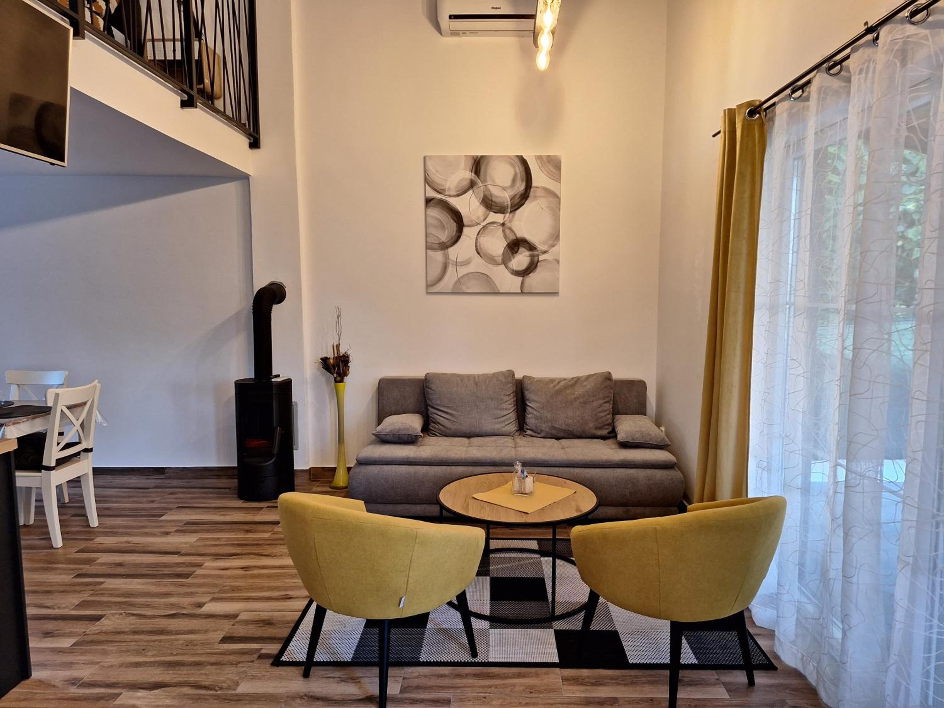 One-Bedroom House photo 3