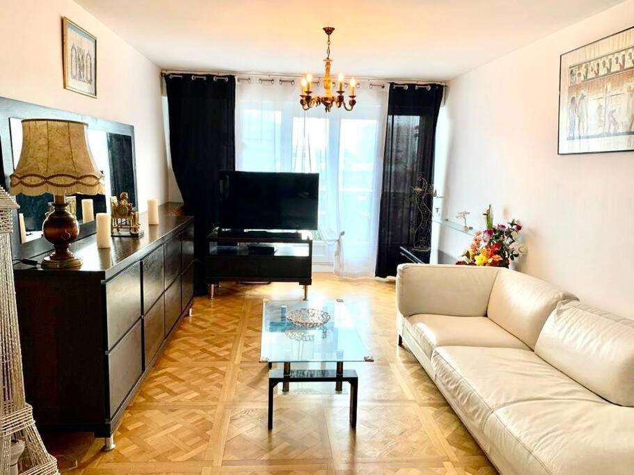 Two-Bedroom Apartment photo 3