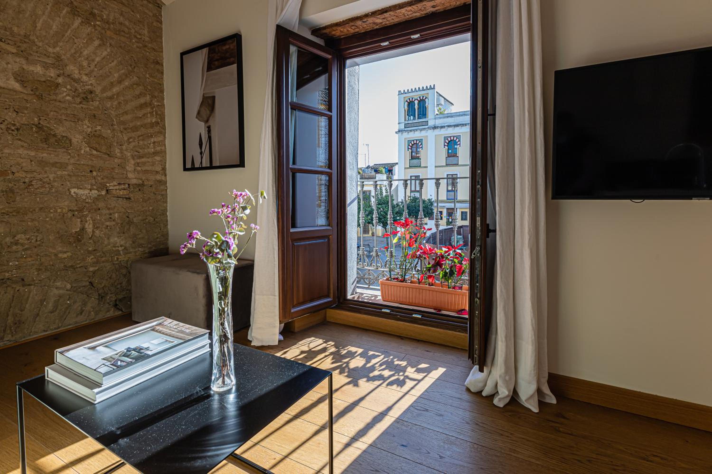 Junior Suite Duplex with Balconies - Photo 23