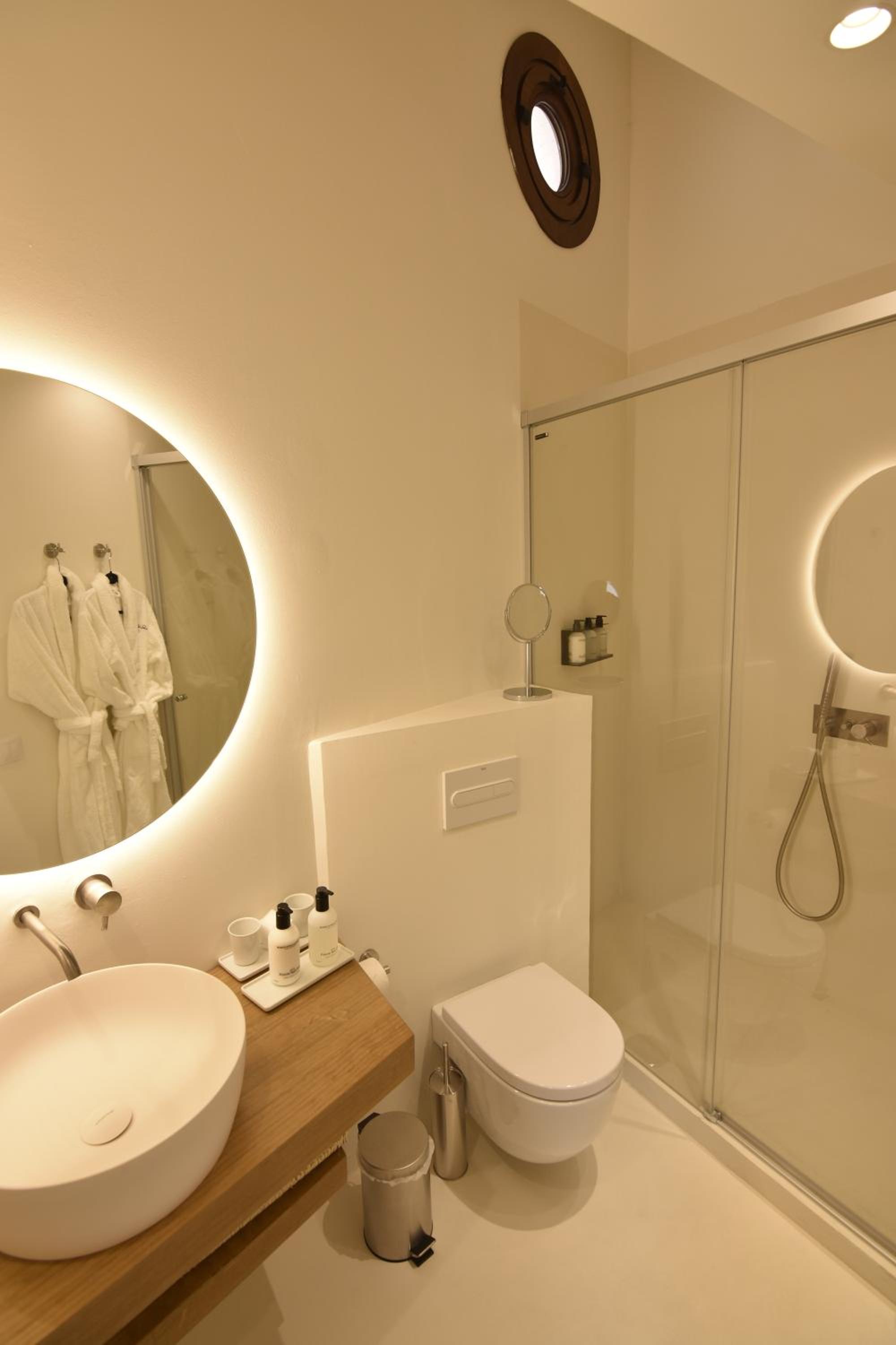 Junior Suite Duplex with Balconies - Photo 4